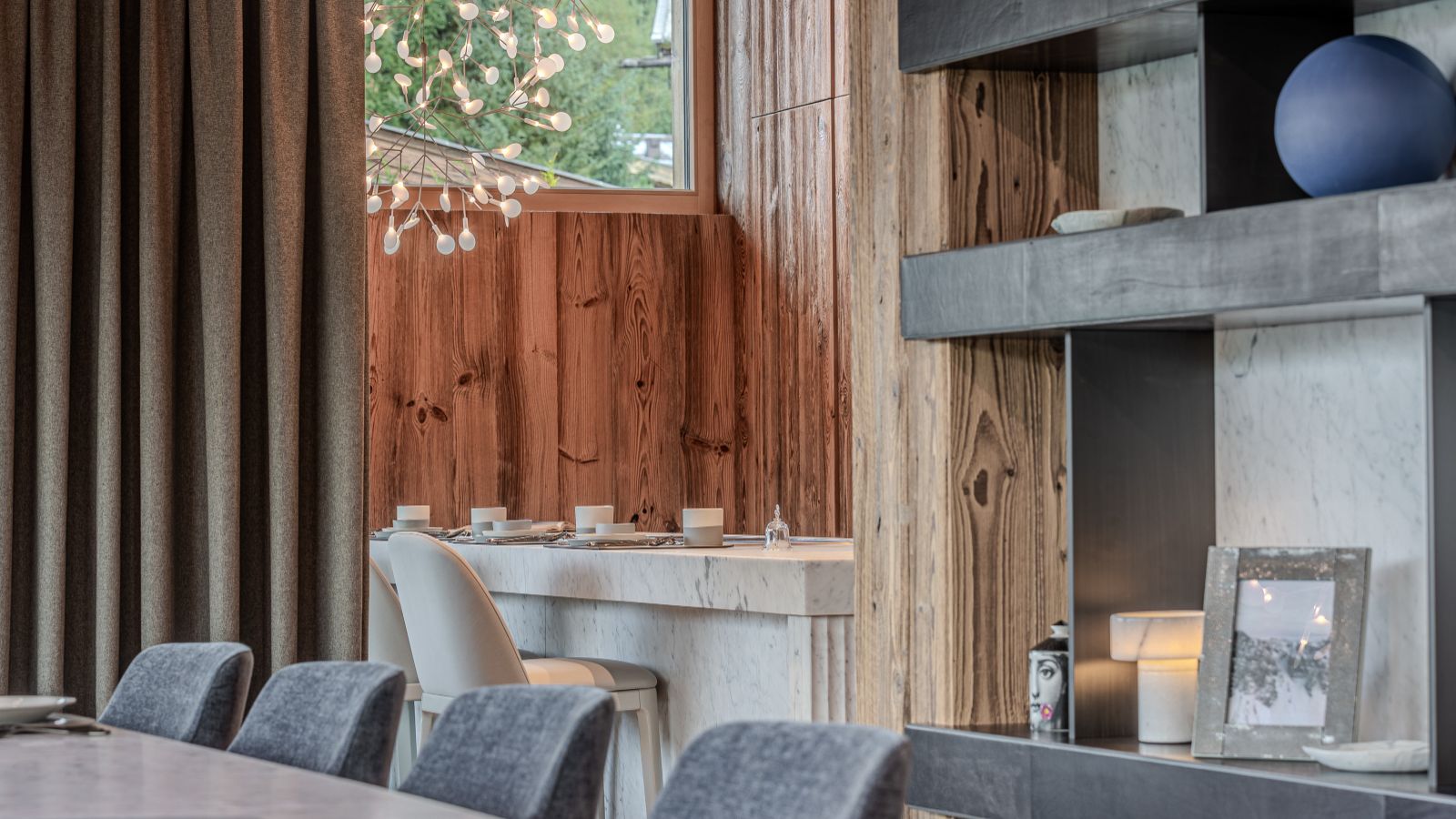 Luxury-ski-Chalet-Epica-oxford-ski Living 8.jpg