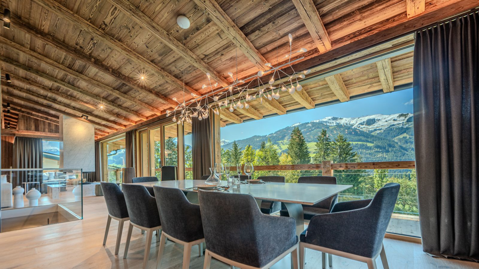 Luxury-ski-Chalet-Epica-oxford-ski Living 13.jpg