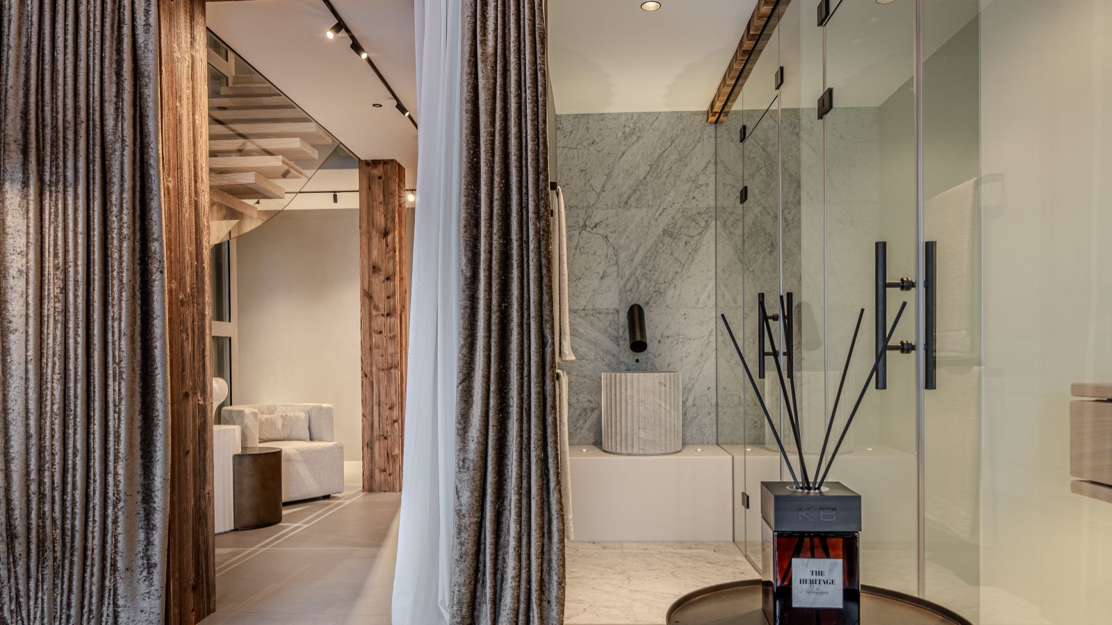 Luxury-ski-Chalet-Epica-oxford-ski Spa 1.jpg