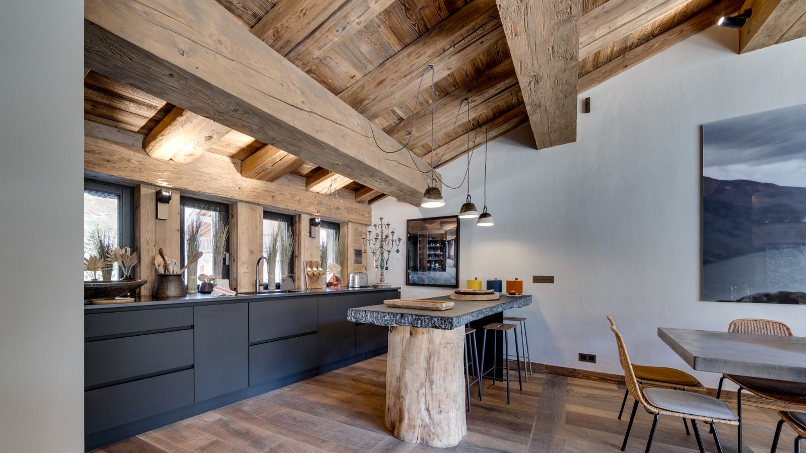 Luxury-ski-chalet-resort-Chalet Angelus2-Oxford Ski  Kitchen.jpg