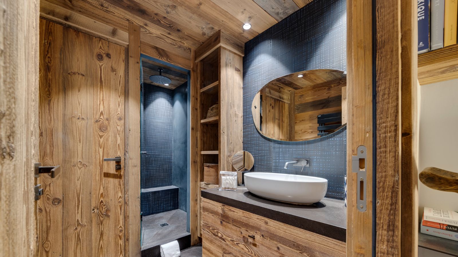 Luxury-ski-chalet-resort-Chalet Angelus2-Oxford Ski  Bathroom.jpg