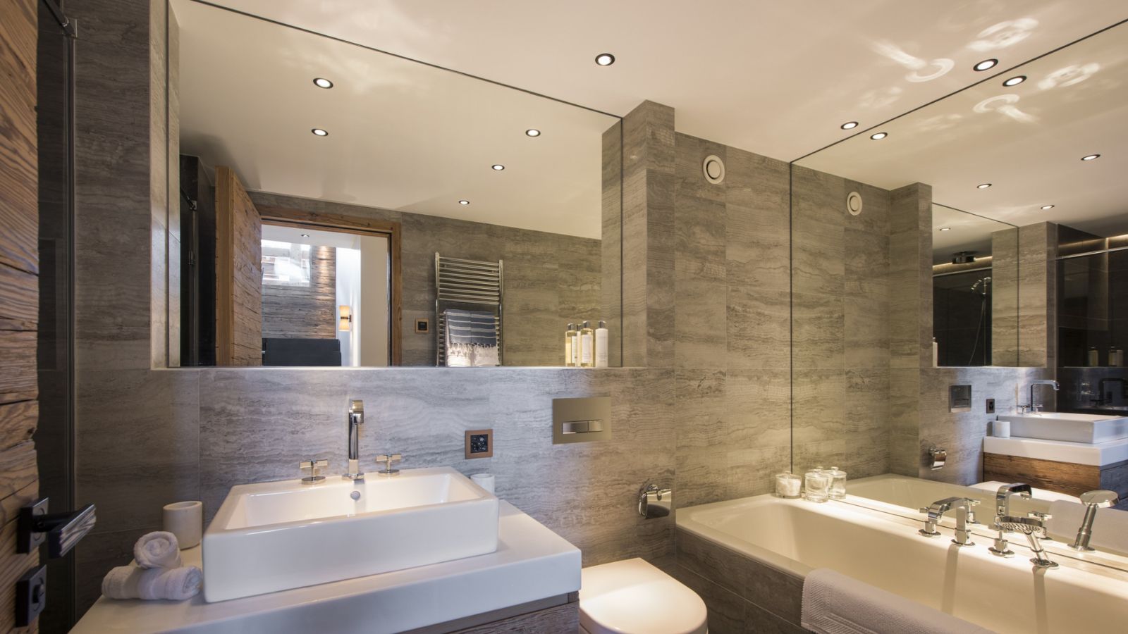 Luxury-ski-chalet-Falcon Penthouse-oxford-ski  Bathroom 6.jpg