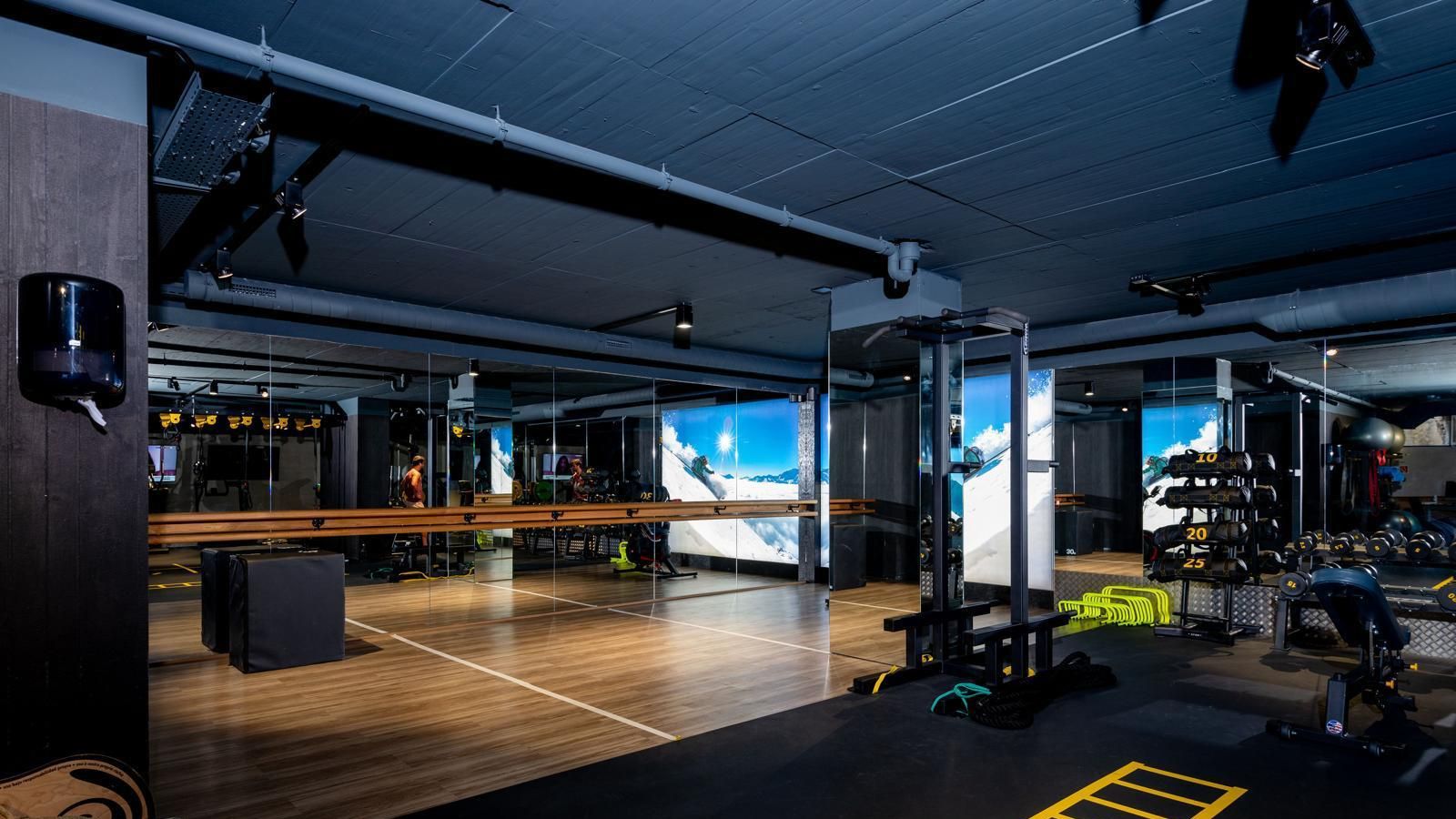 Luxury-ski-chalet-Falcon Penthouse-oxford-ski  Gym 2.jpg