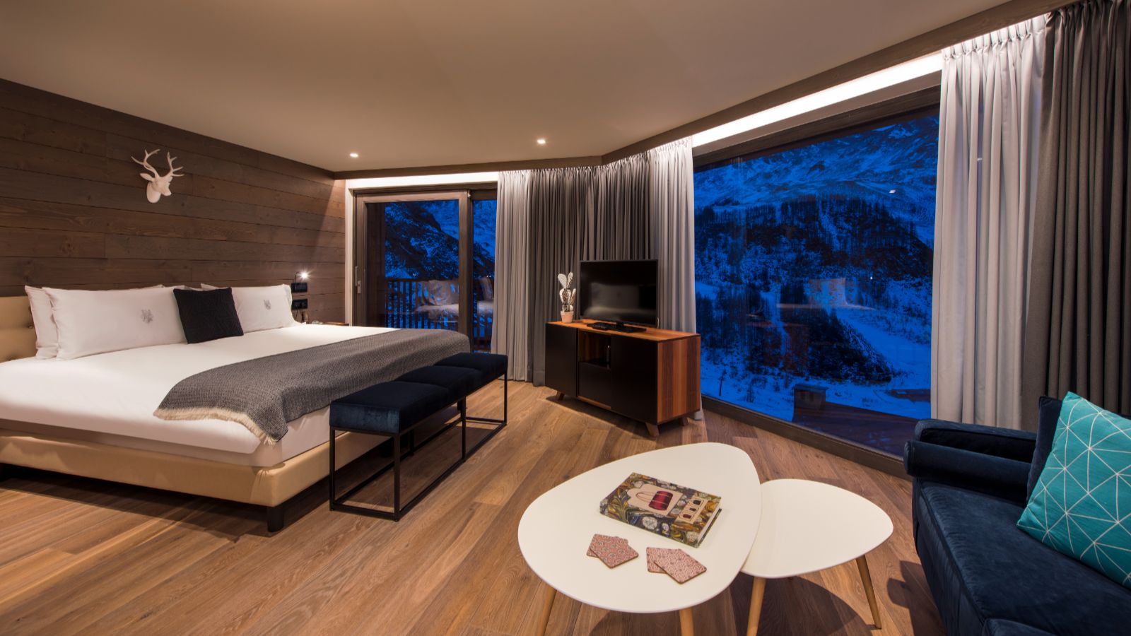 Luxury-Ski-Hotel-principe-delle-nevi-cervinia-Oxford-Ski-Suite (4).jpg