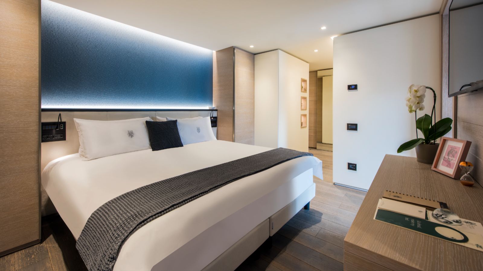 Luxury-Ski-Hotel-principe-delle-nevi-cervinia-Oxford-Ski-Suite (6).jpg