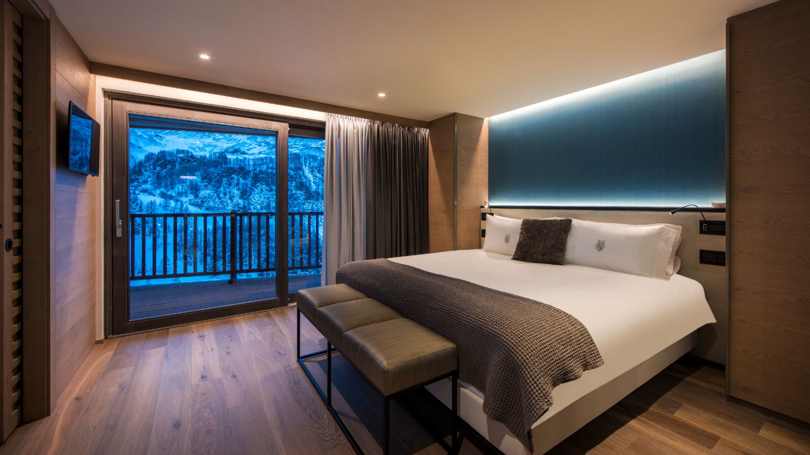 Luxury-Ski-Hotel-principe-delle-nevi-cervinia-Oxford-Ski-Suite (9).jpg