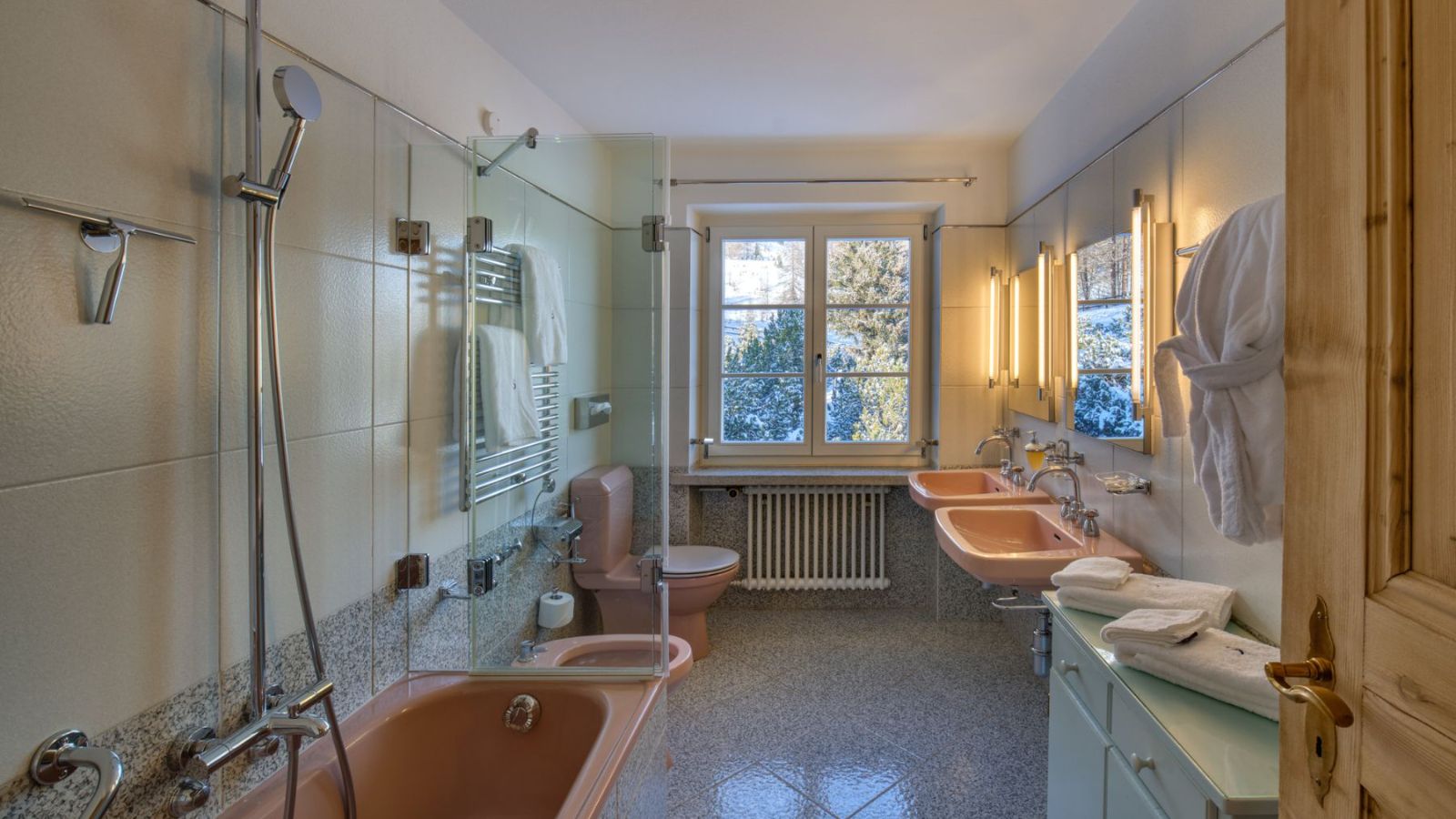 Luxury-ski-chalet-Chesa Bellaria-oxford-ski Bathroom 3.jpg