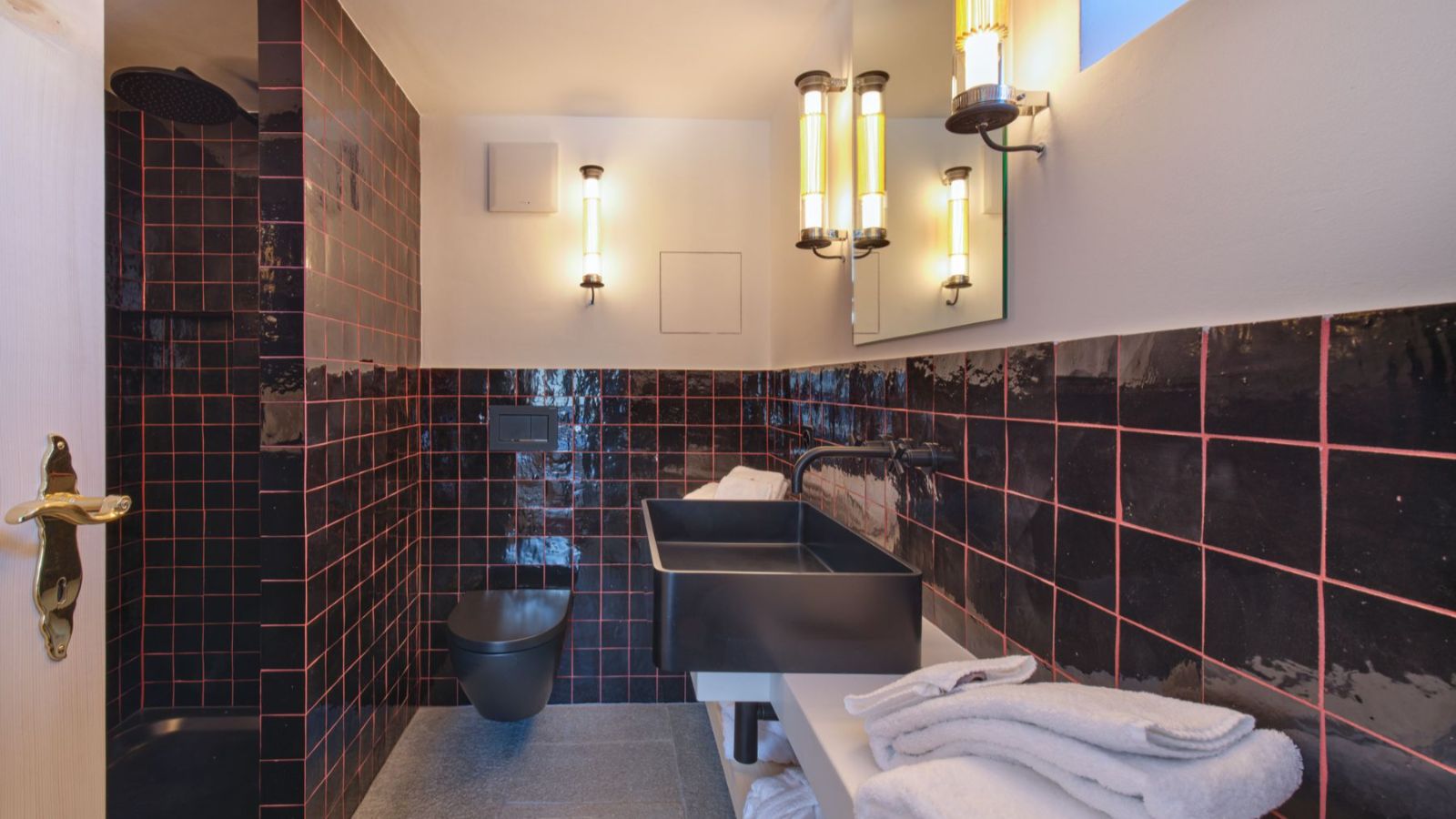 Luxury-ski-chalet-Chesa Bellaria-oxford-ski Bathroom ..jpg