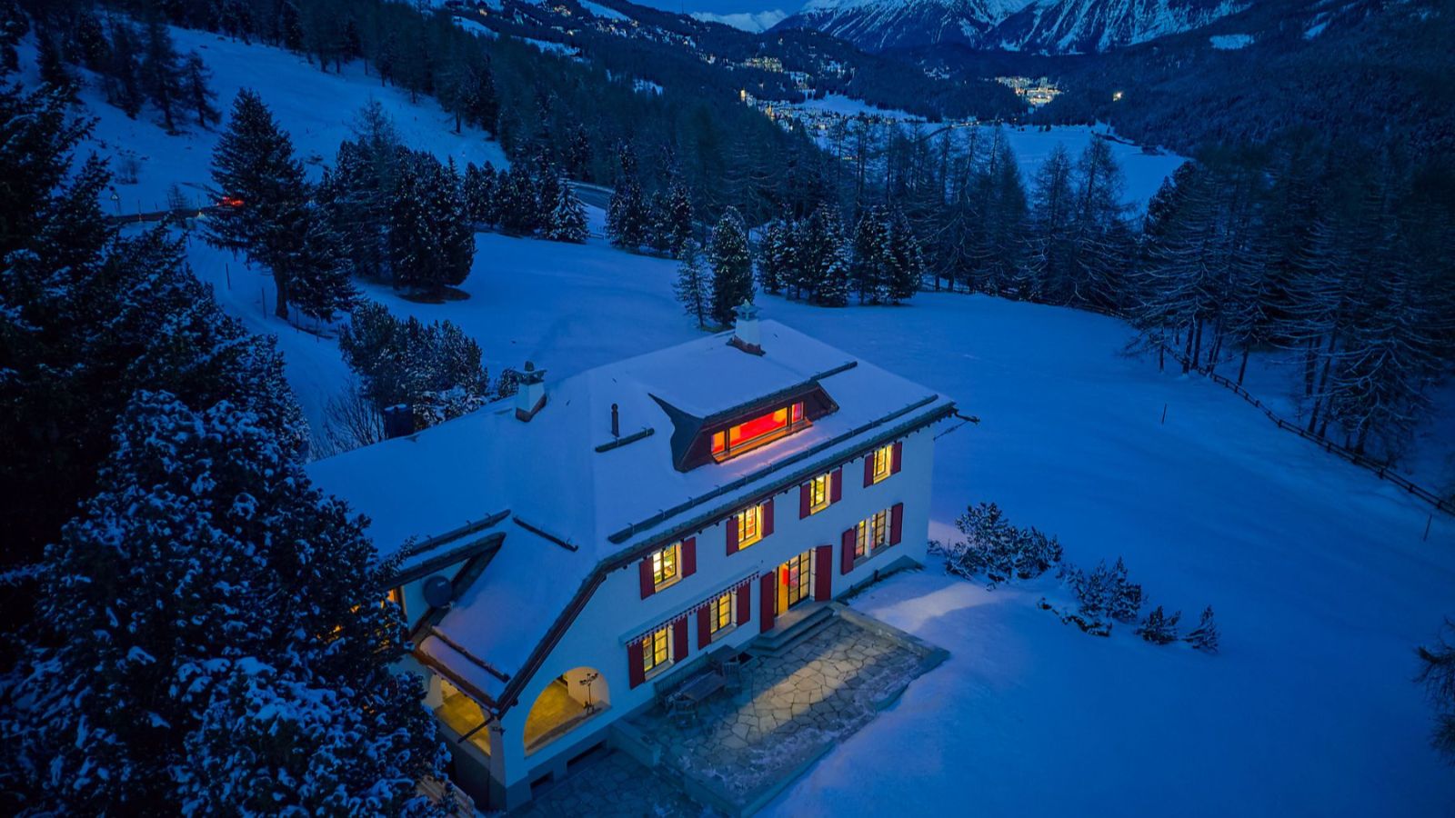 Luxury-ski-chalet-Chesa Bellaria-oxford-ski  Ouside view Chalet.jpg