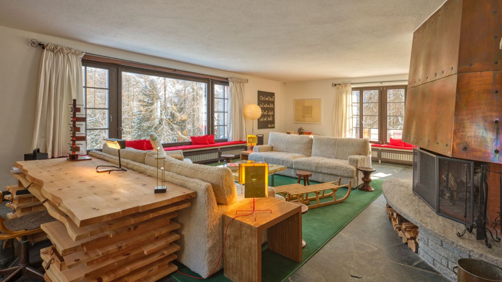 Luxury-ski-chalet-Chesa Bellaria-oxford-ski Lounge 2.jpg