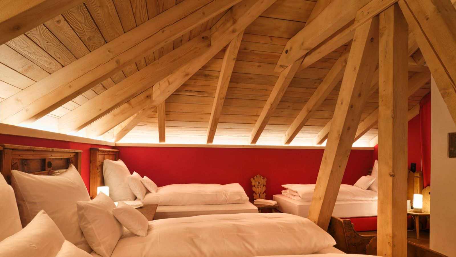 Luxury-ski-chalet-Chesa Bellaria-oxford-ski Dorm Room.jpg