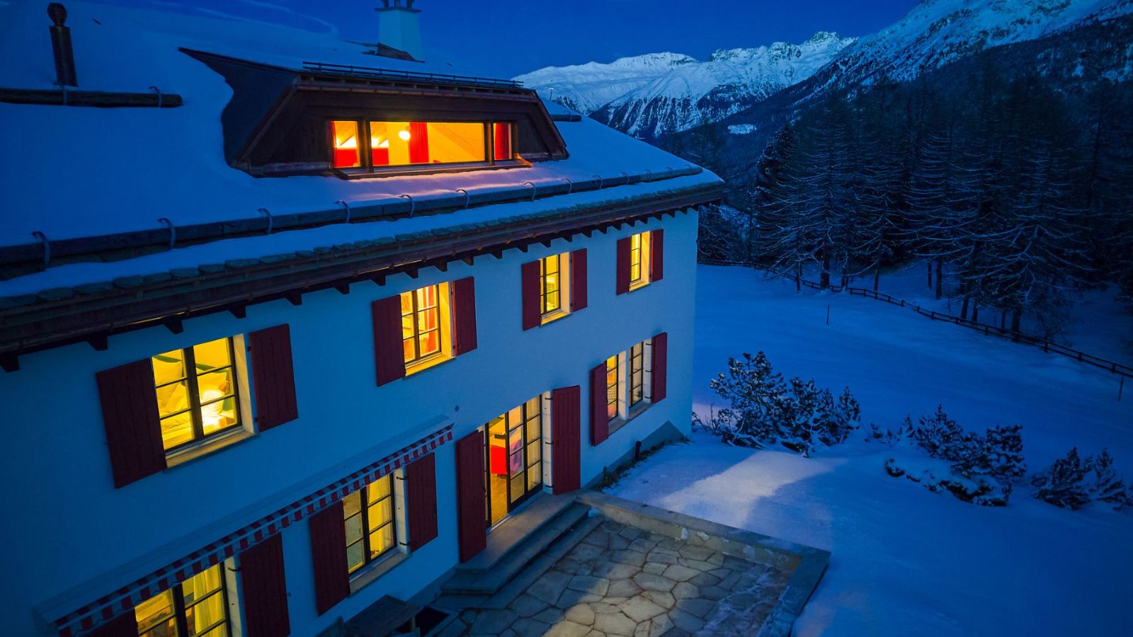 Luxury-ski-chalet-Chesa Bellaria-oxford-ski Chalet Outside 3.jpg