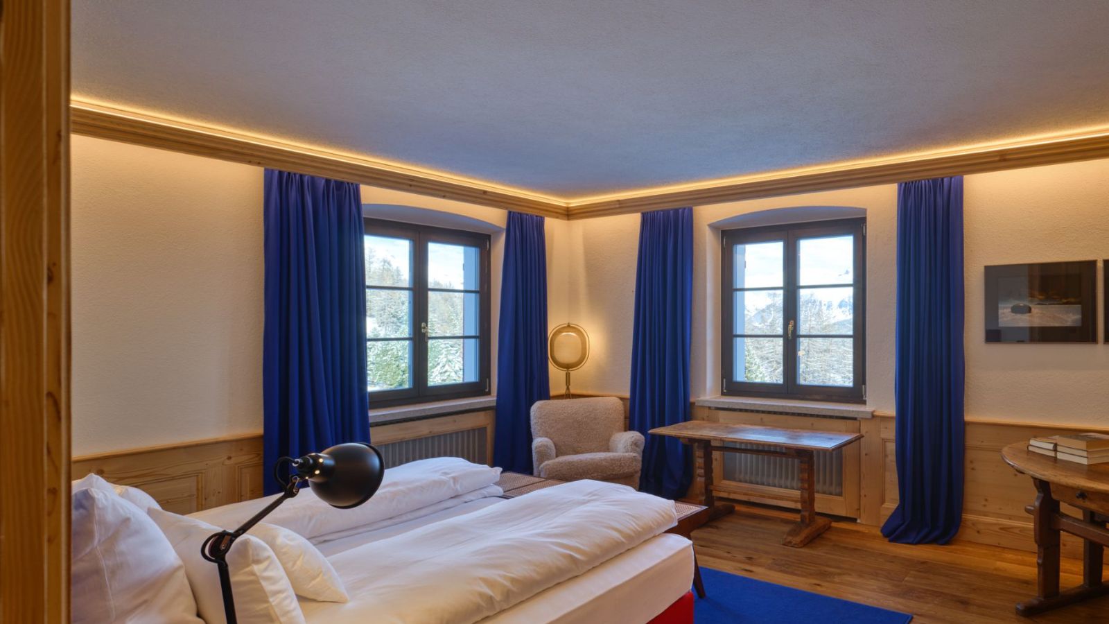 Luxury-ski-chalet-Chesa Bellaria-oxford-ski Bedroom 3.jpg