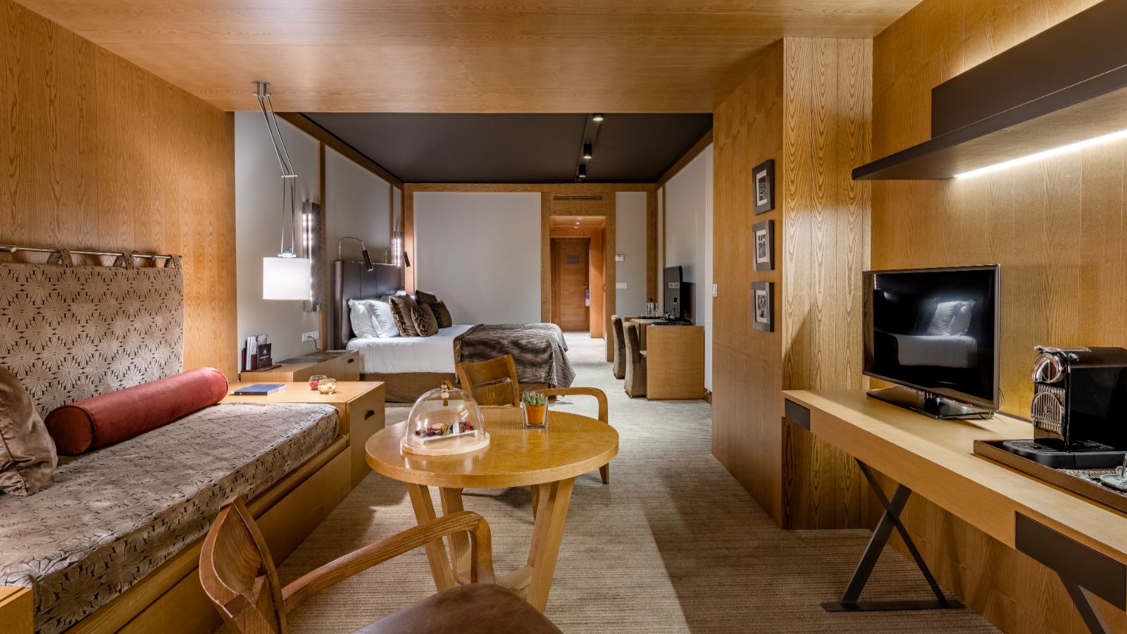 Luxury-ski-chalet-Sport Hotel Hermitage -oxford-ski Suite.jpg