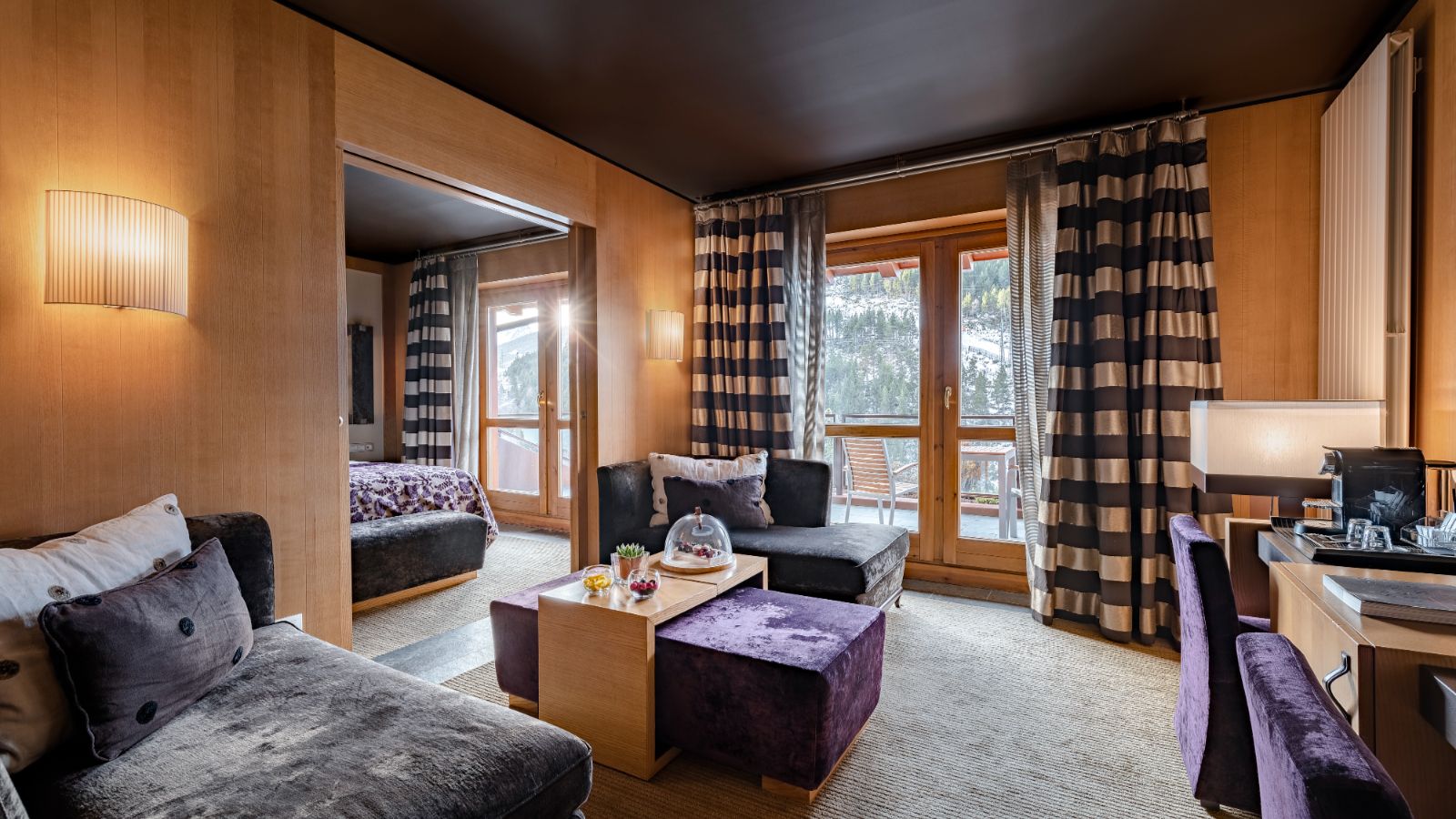 Luxury-ski-chalet-Sport Hotel Hermitage -oxford-ski Lounge area.jpg