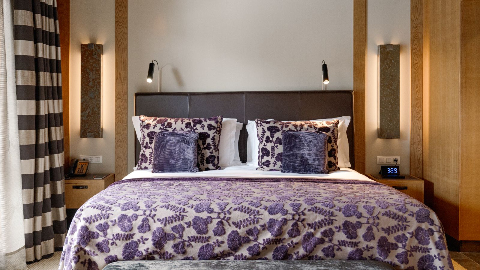 Luxury-ski-chalet-Sport Hotel Hermitage -oxford-ski Bedroom 2.jpg