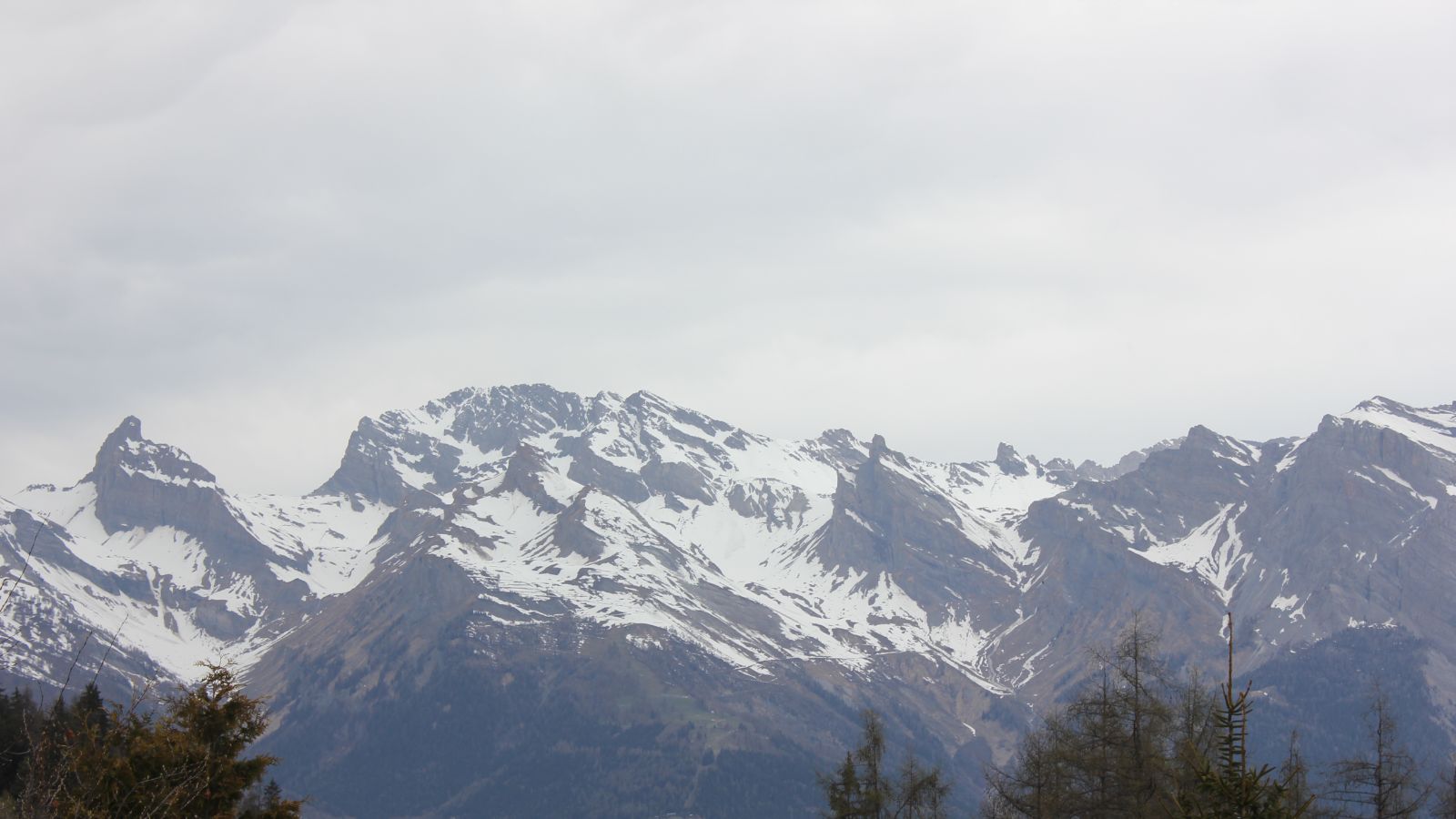 Luxury-ski-chalet-L Tzoumaz Lodge -oxford-ski- Mountain 2.JPG