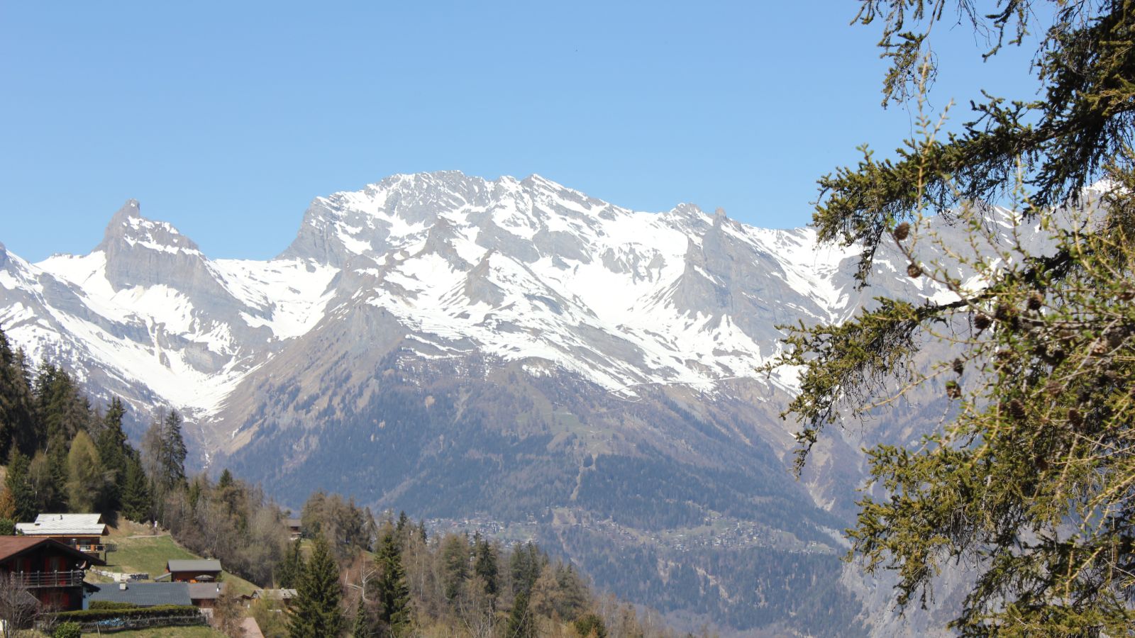 Luxury-ski-chalet-L Tzoumaz Lodge -oxford-ski -View mountains.JPG