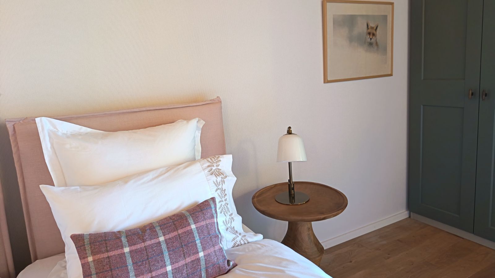 Luxury-ski-chalet-L Tzoumaz Lodge -oxford-skich fam 5.jpg