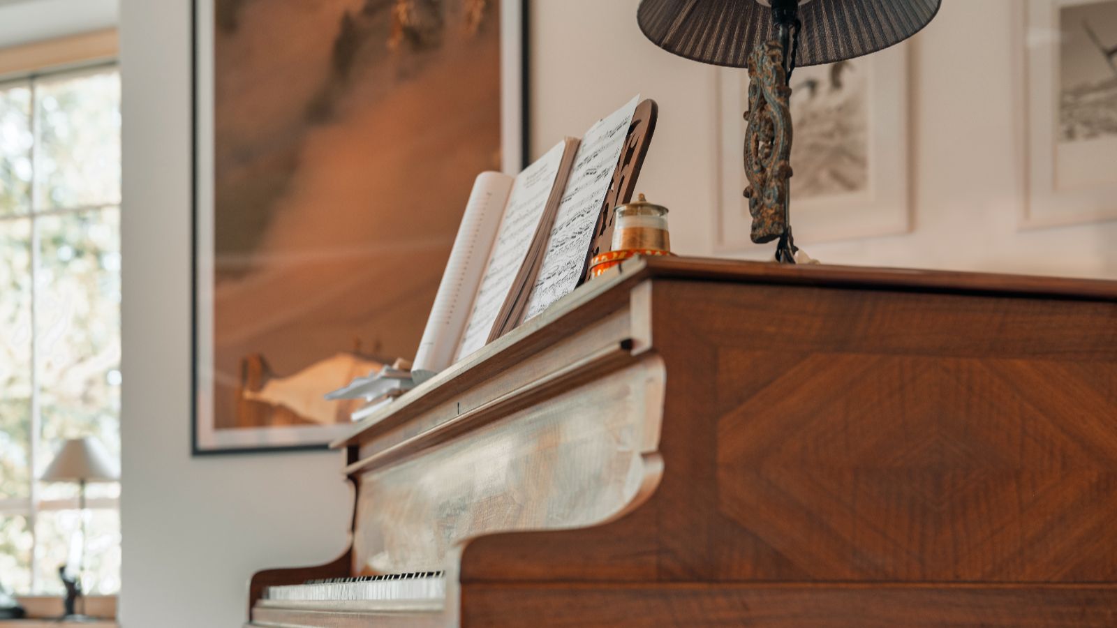 La Tzoumaz Lodge -baby grand piano 2.jpg