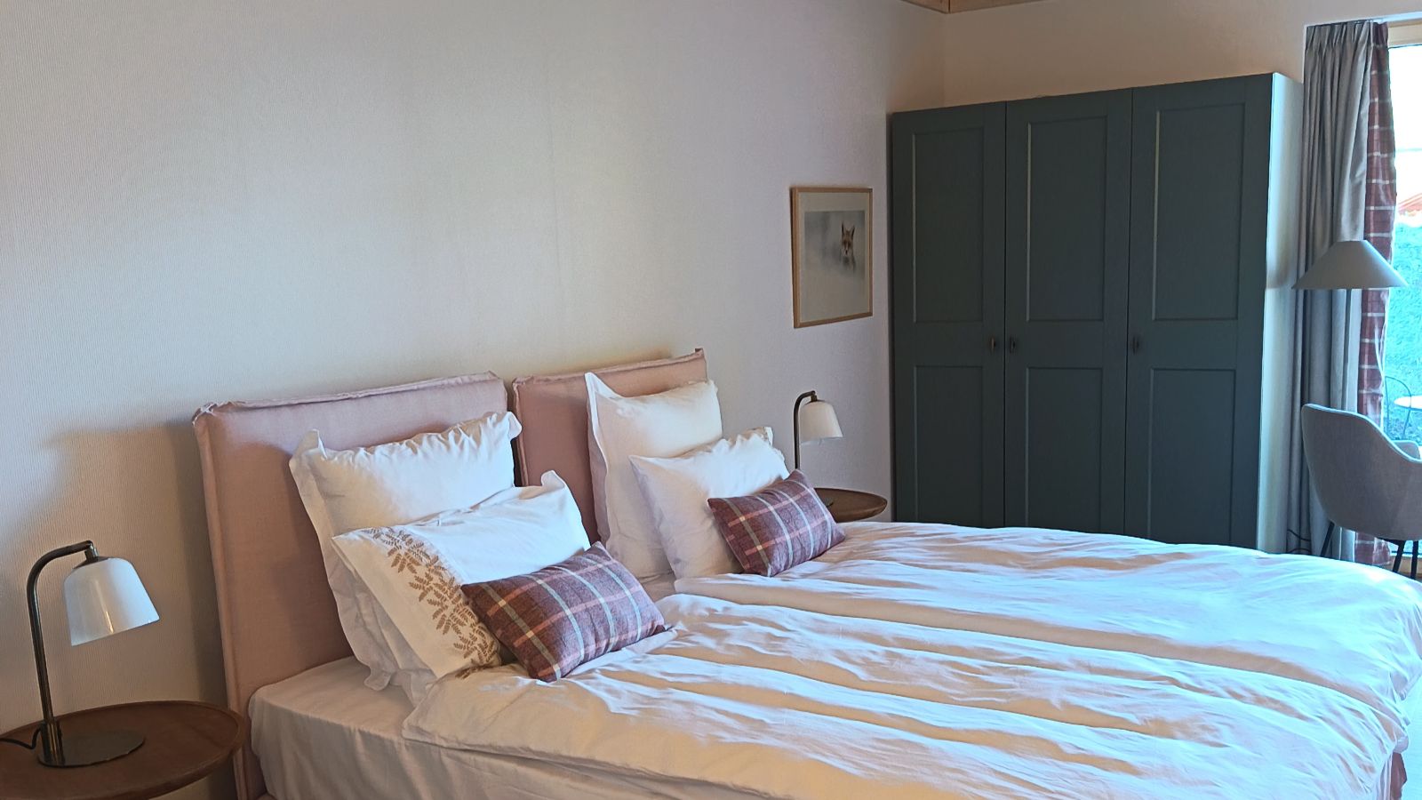 Luxury-ski-chalet-L Tzoumaz Lodge -oxford-ski ch fam 4.jpg