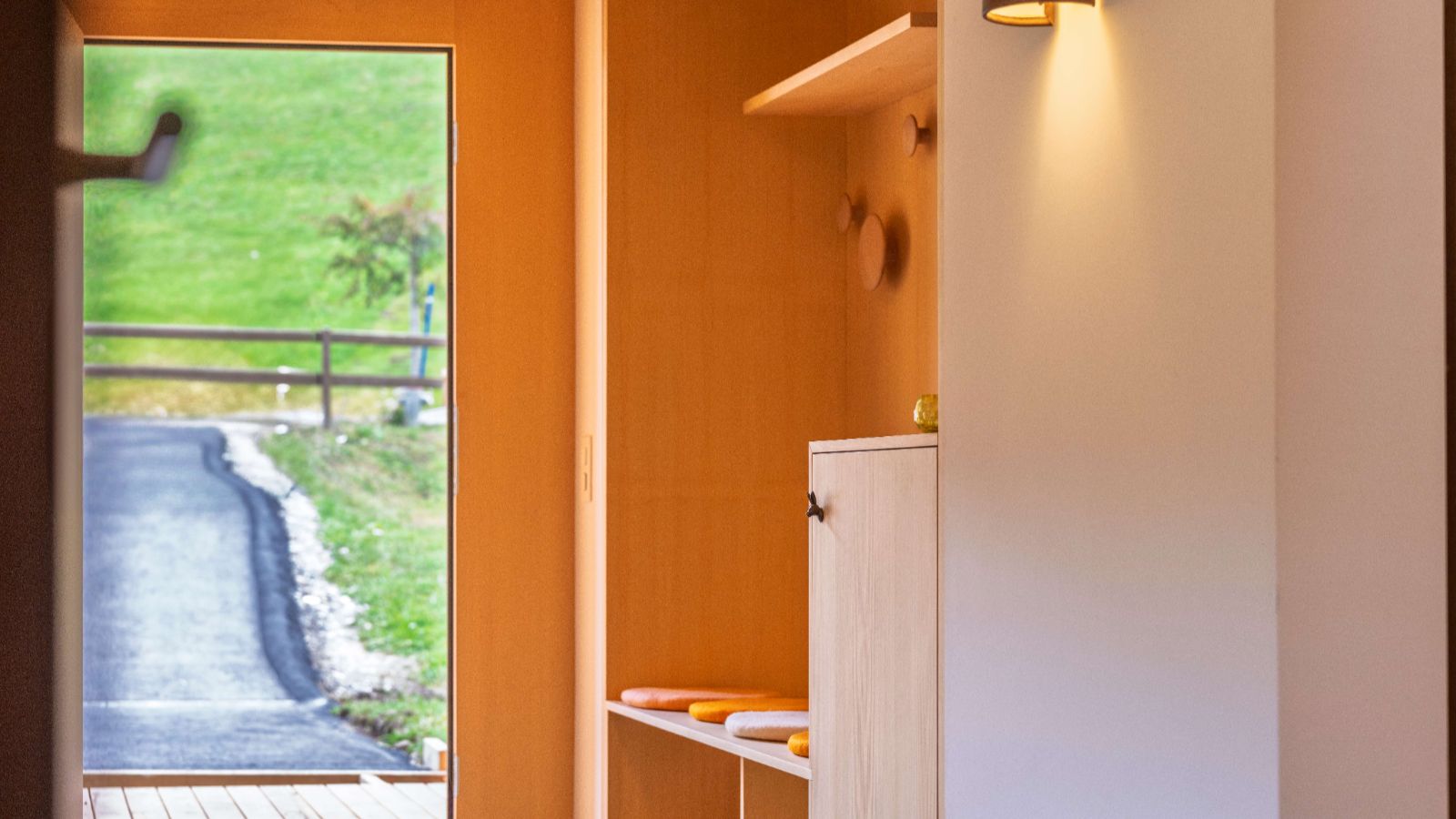 Luxury-ski-chalet-L Tzoumaz Lodge -oxford-ski entrance 2.jpg