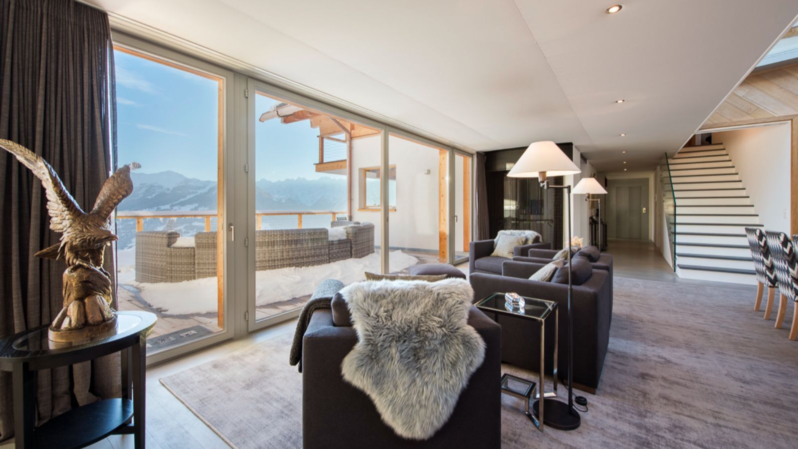 Luxury-ski-chalet-Chalet Peregrine-oxford-ski sitting area.jpg