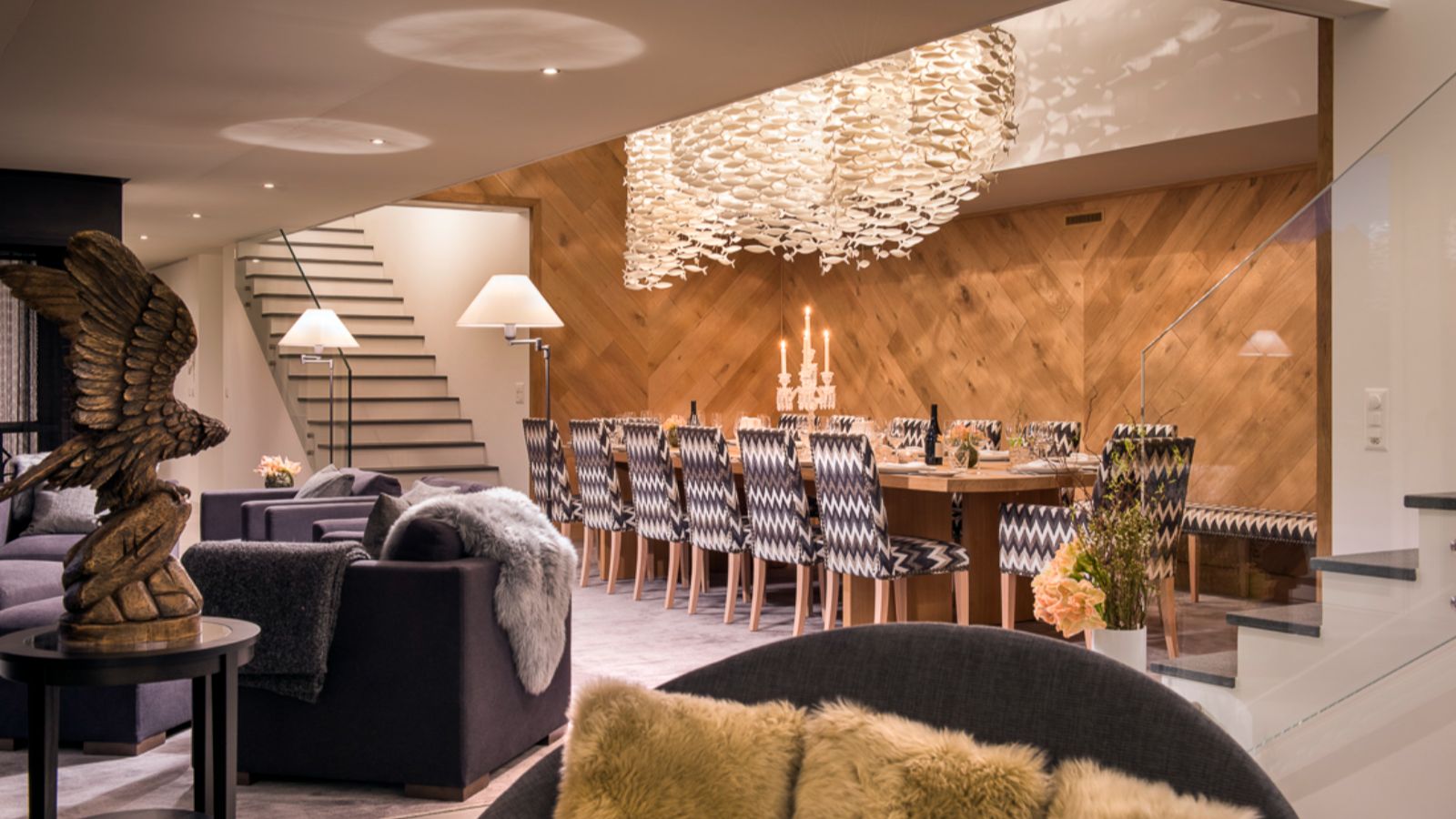 Luxury-ski-chalet-Chalet Peregrine-oxford-ski Dining (5).jpg