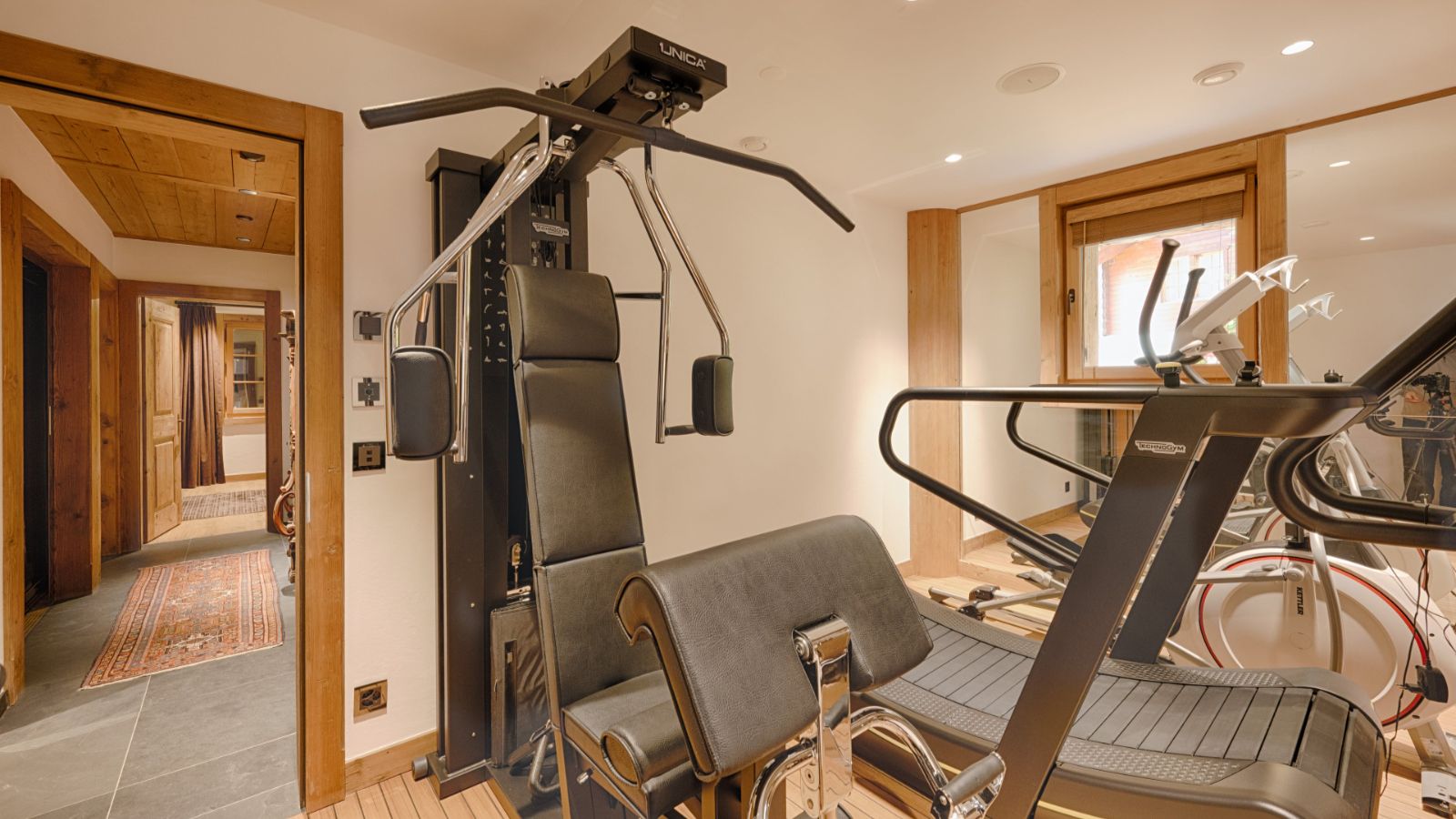 Luxury-ski-chalet-Chalet Kemaura-oxford-ski Gym.jpg