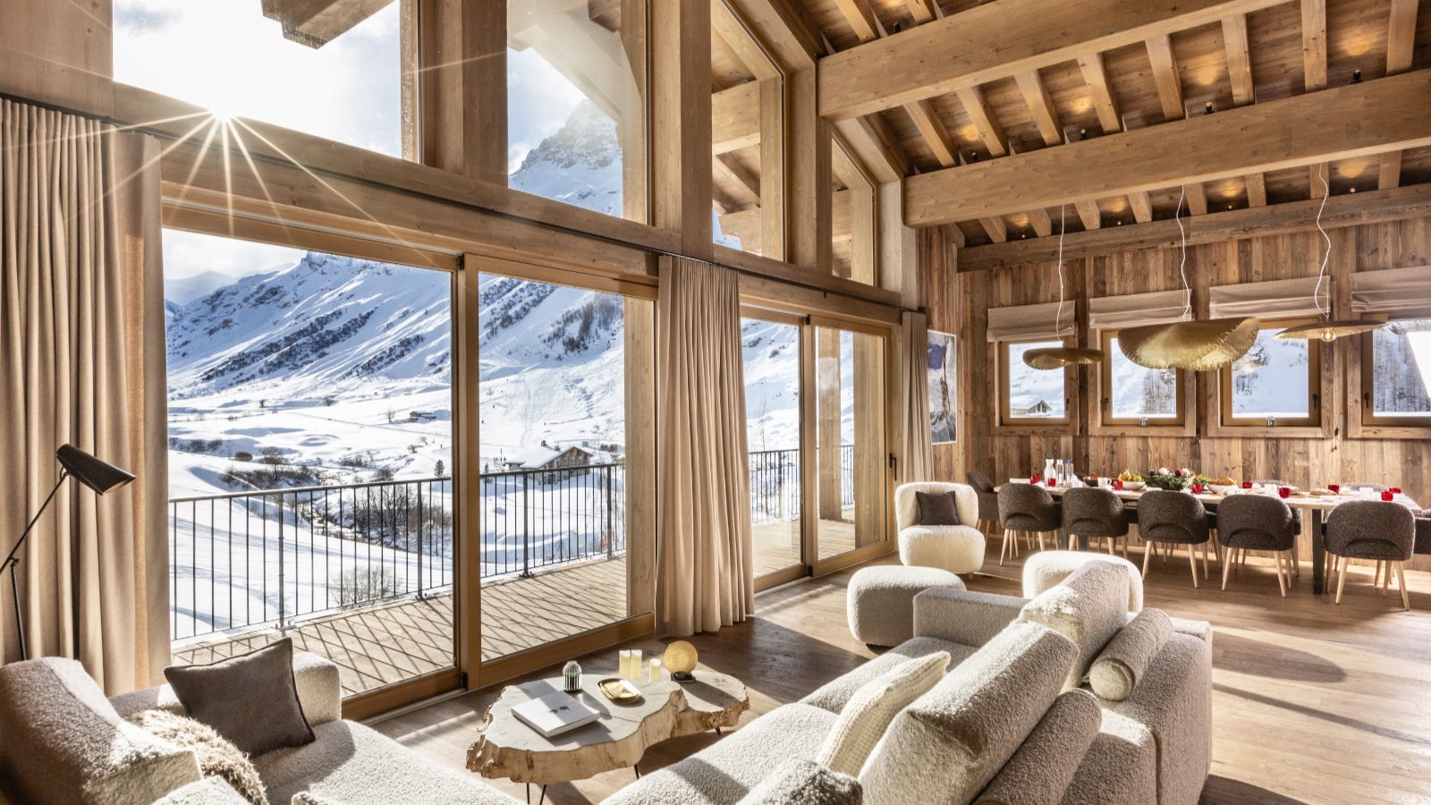Luxury-ski-chalet-Chalet Marius-oxford-ski - Lounge.jpg
