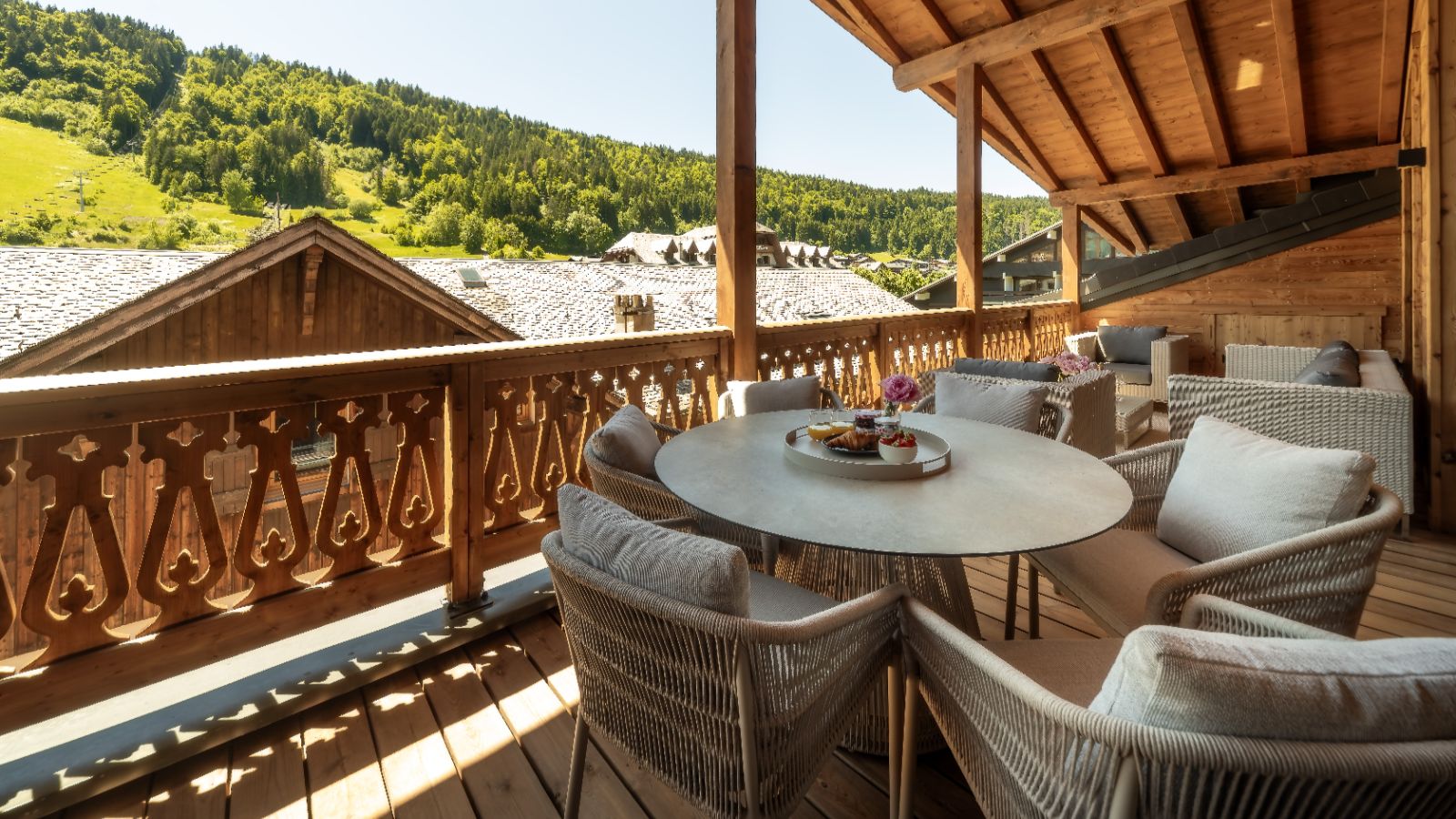 Elevation Alps - Penthouse Snowgum - Outside Terrace.jpg