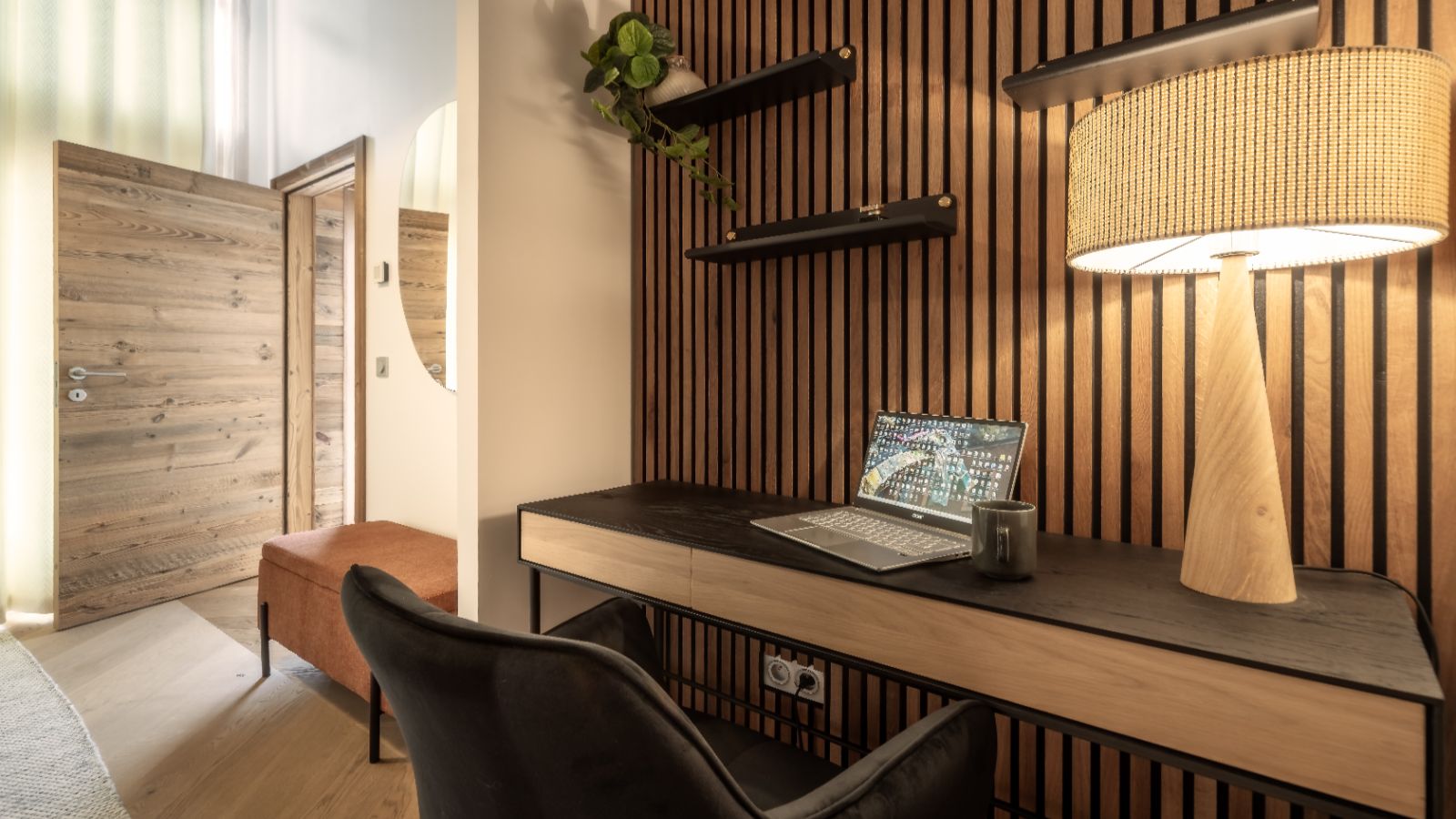 ElevationAlps - Penthouse Snowgum - Bedroom 1 - Desk.jpg