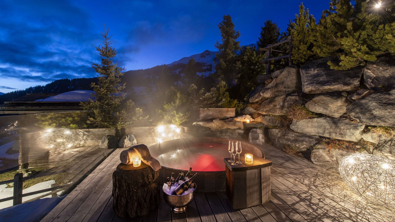 Luxury-ski-chalet- Chalet Belle Claire -oxford-ski Hot Tub (3).jpeg