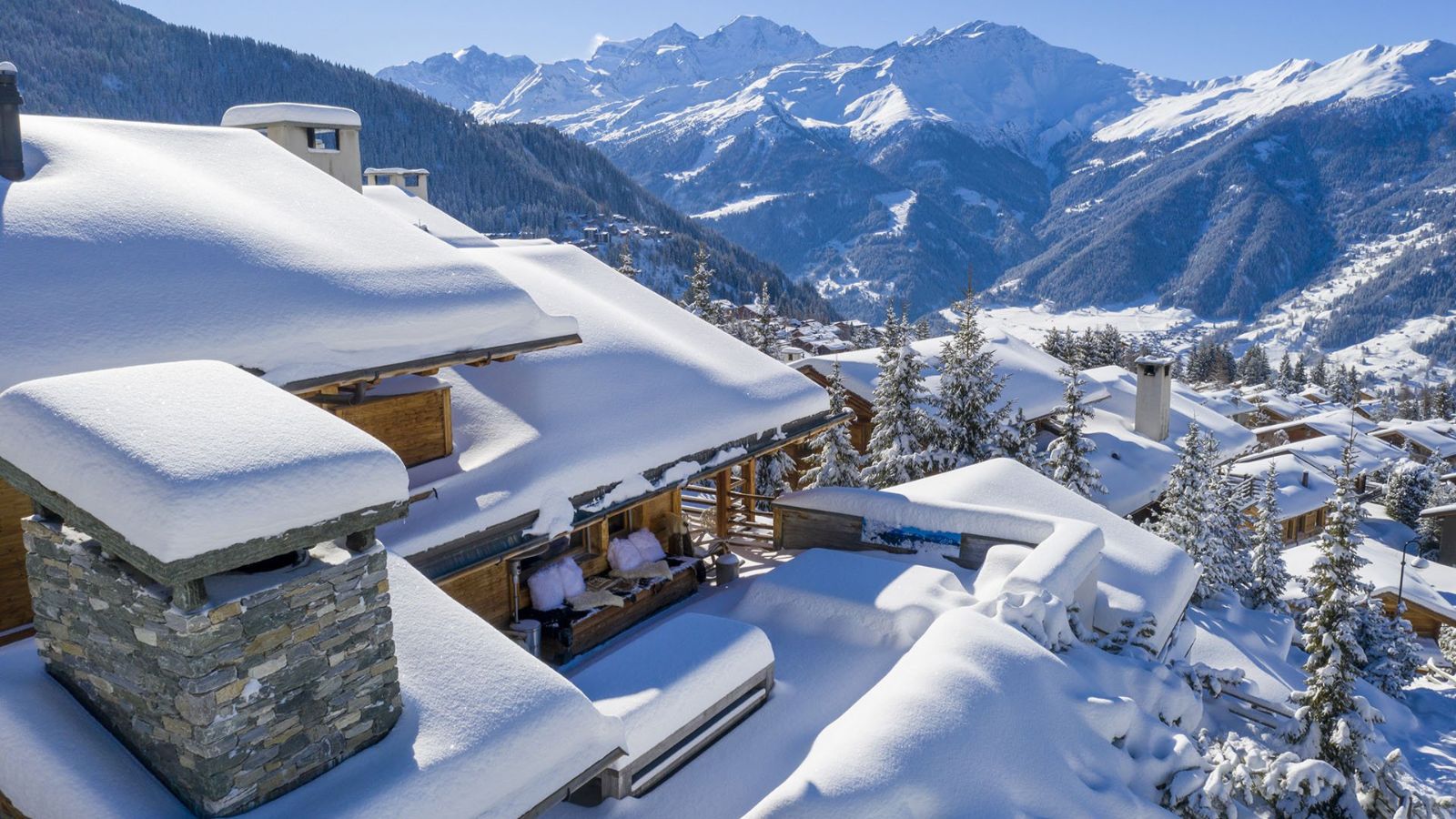 Luxury-ski-chalet- Chalet Belle Claire -oxford-ski Outside Chalet.jpeg