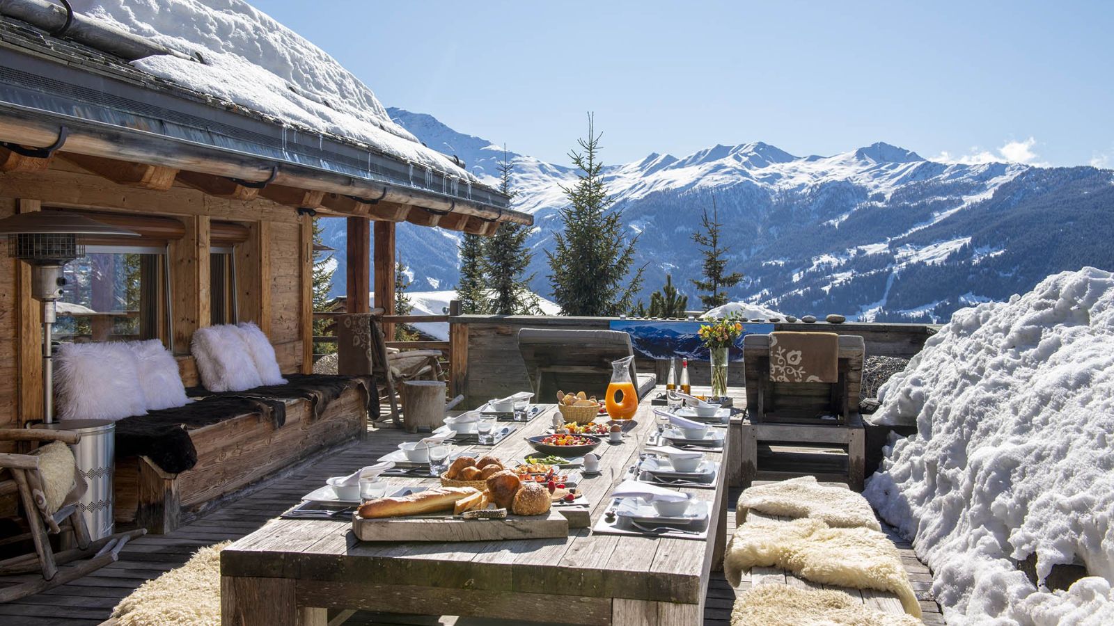 Luxury-ski-chalet- Chalet Belle Claire -oxford-ski Outside Dining.jpeg