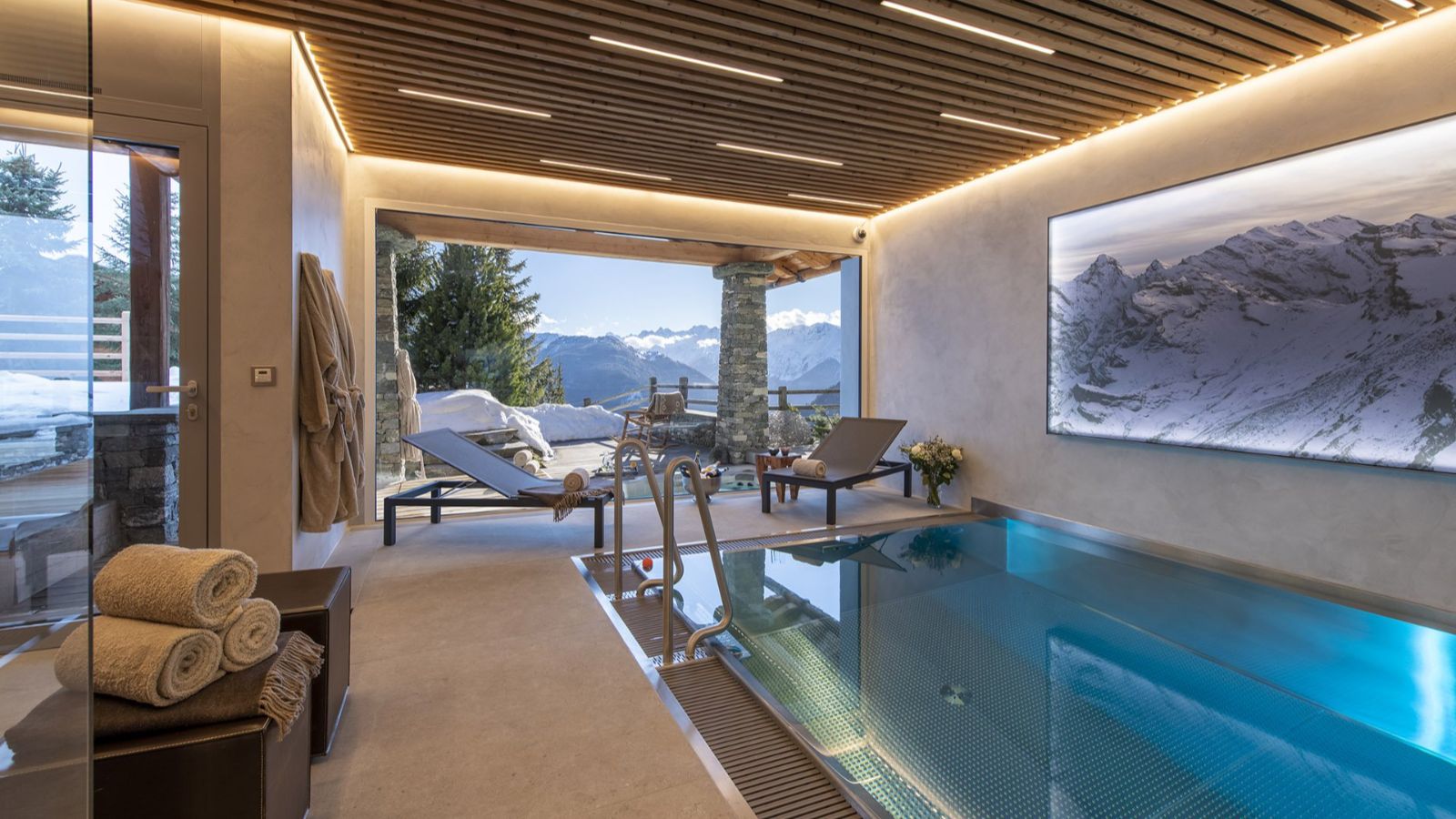 Luxury-ski-chalet- Chalet Belle Claire -oxford-ski pool.jpeg