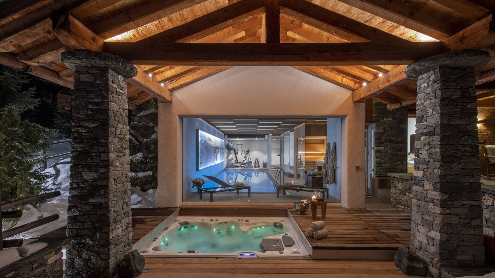 Luxury-ski-chalet- Chalet Belle Claire -oxford-ski Wellness.jpeg