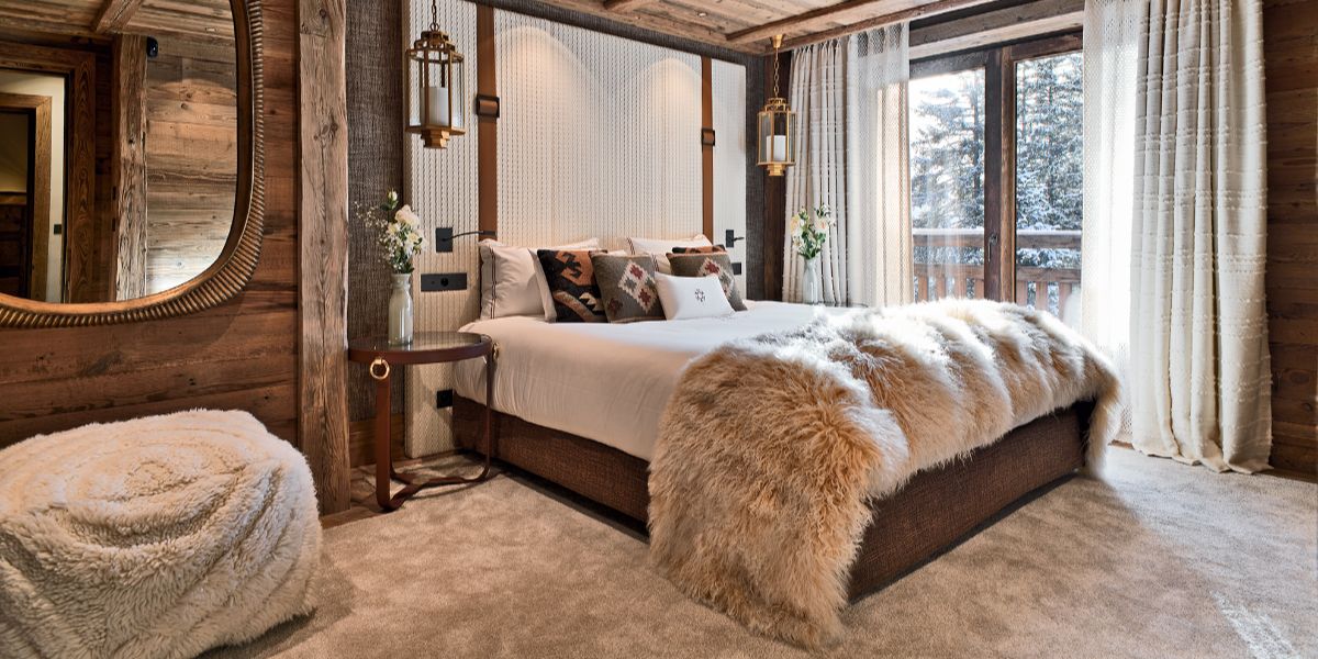Luxury-Ski-Chalet-Meribel-Chalet-Cristal-Oxford-Ski-Bedroom (18).jpg