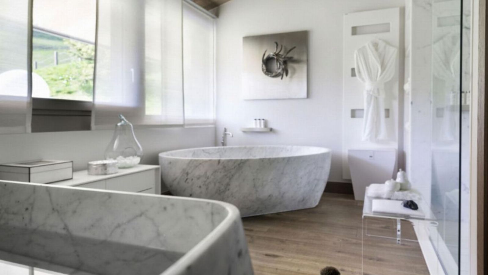 Luxury-ski-chalet Mont Blanc-oxford-ski Bathroom.jpg