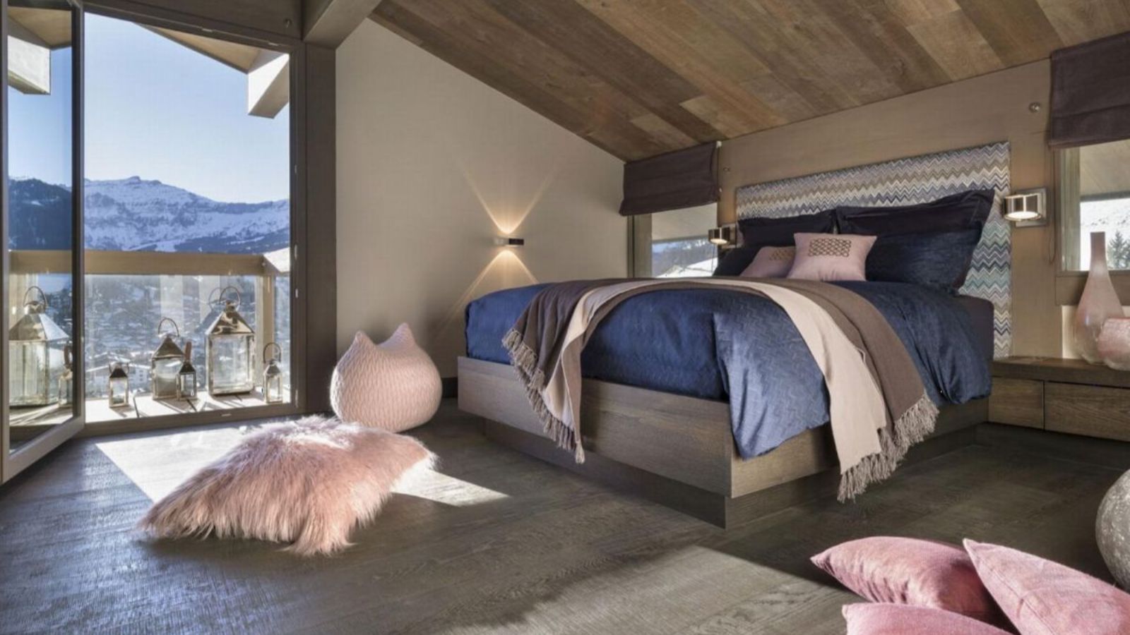 Luxury-ski-chalet Mont Blanc-oxford-ski Bedroom.jpg