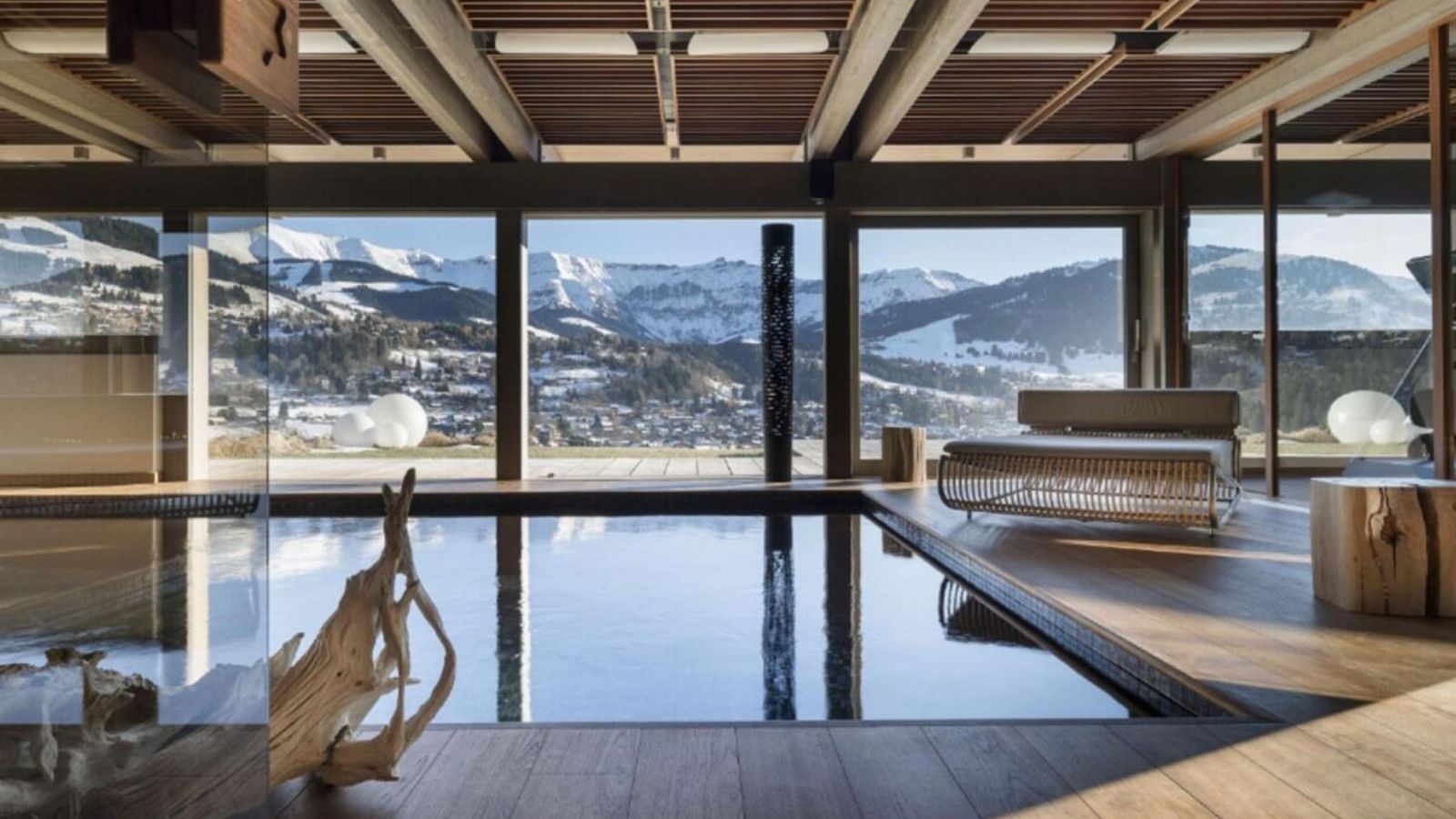 Luxury-ski-chalet Mont Blanc-oxford-ski Pool (2).jpg