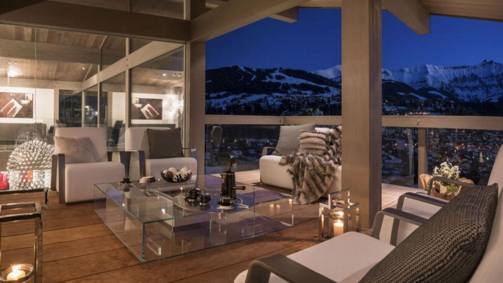 Luxury-ski-chalet Mont Blanc-oxford-ski  Lounge.jpg