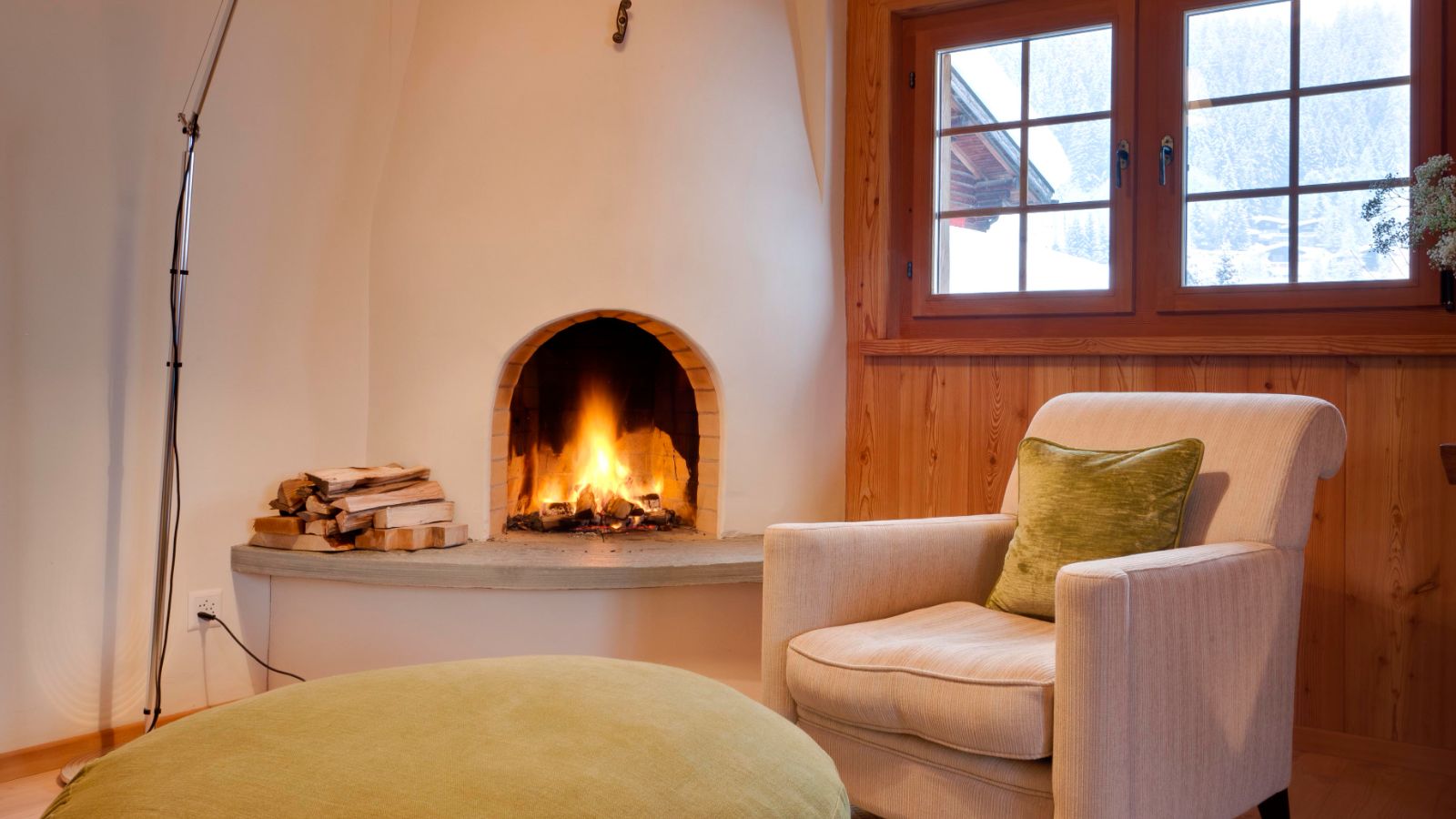 Luxury-ski-chalet- Casa Chimera-oxford-ski  Fireplace.jpg