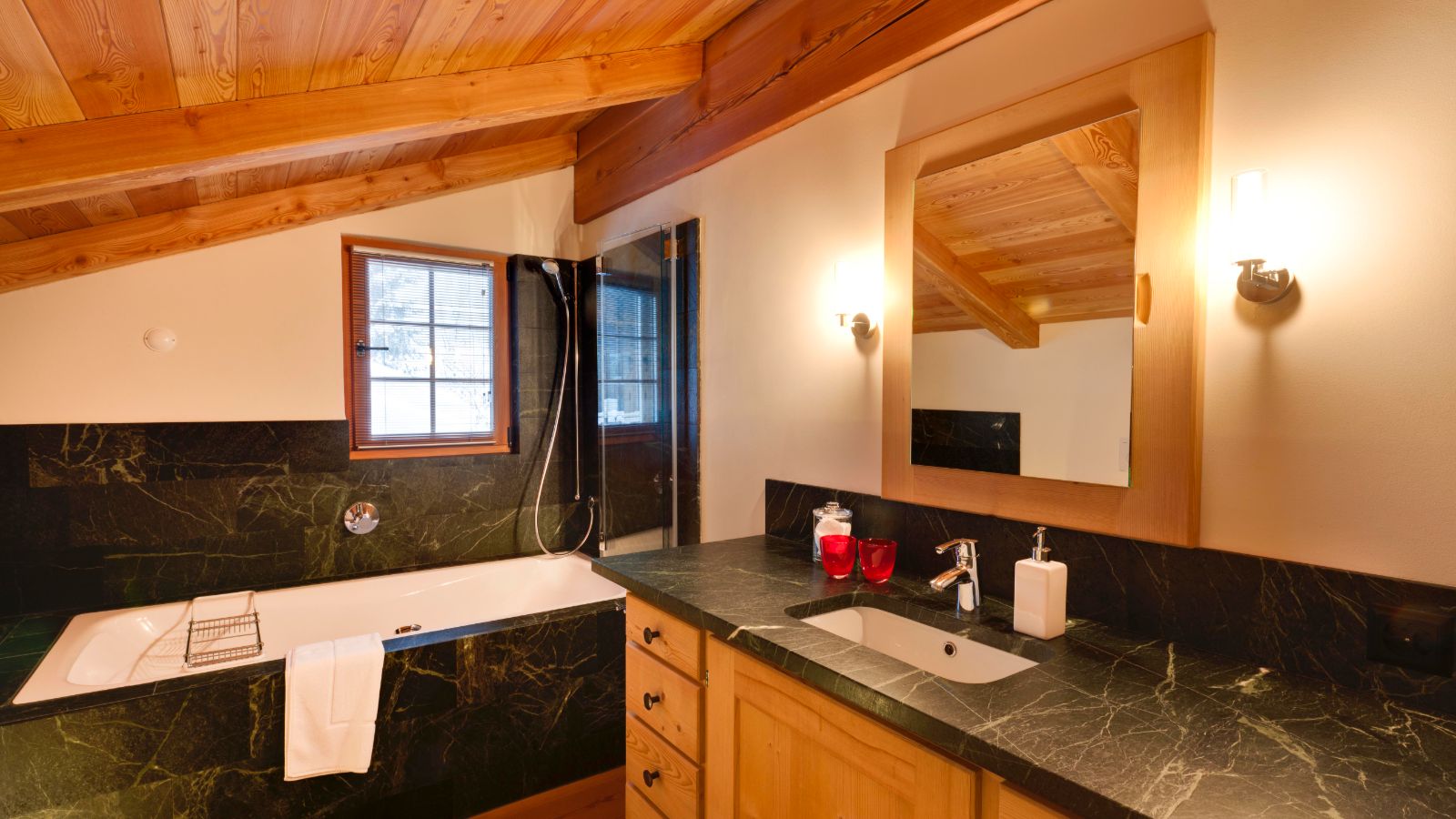 Luxury-ski-chalet- Casa Chimera-oxford-ski  Kitchen.jpg