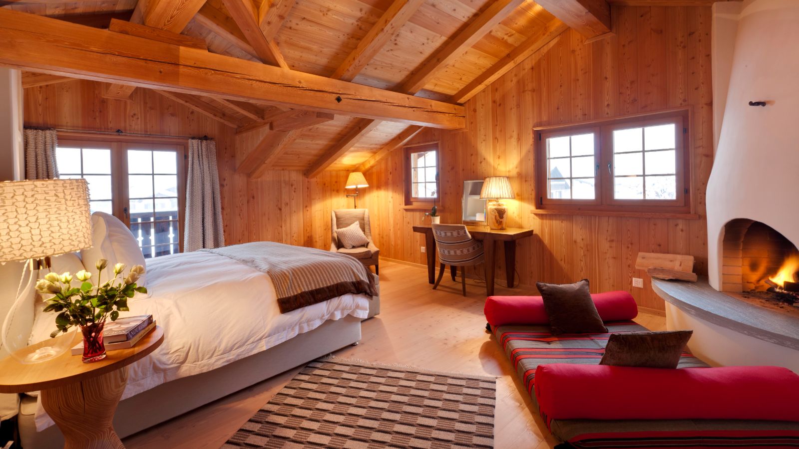 Luxury-ski-chalet- Casa Chimera-oxford-ski bedroom (4).jpg