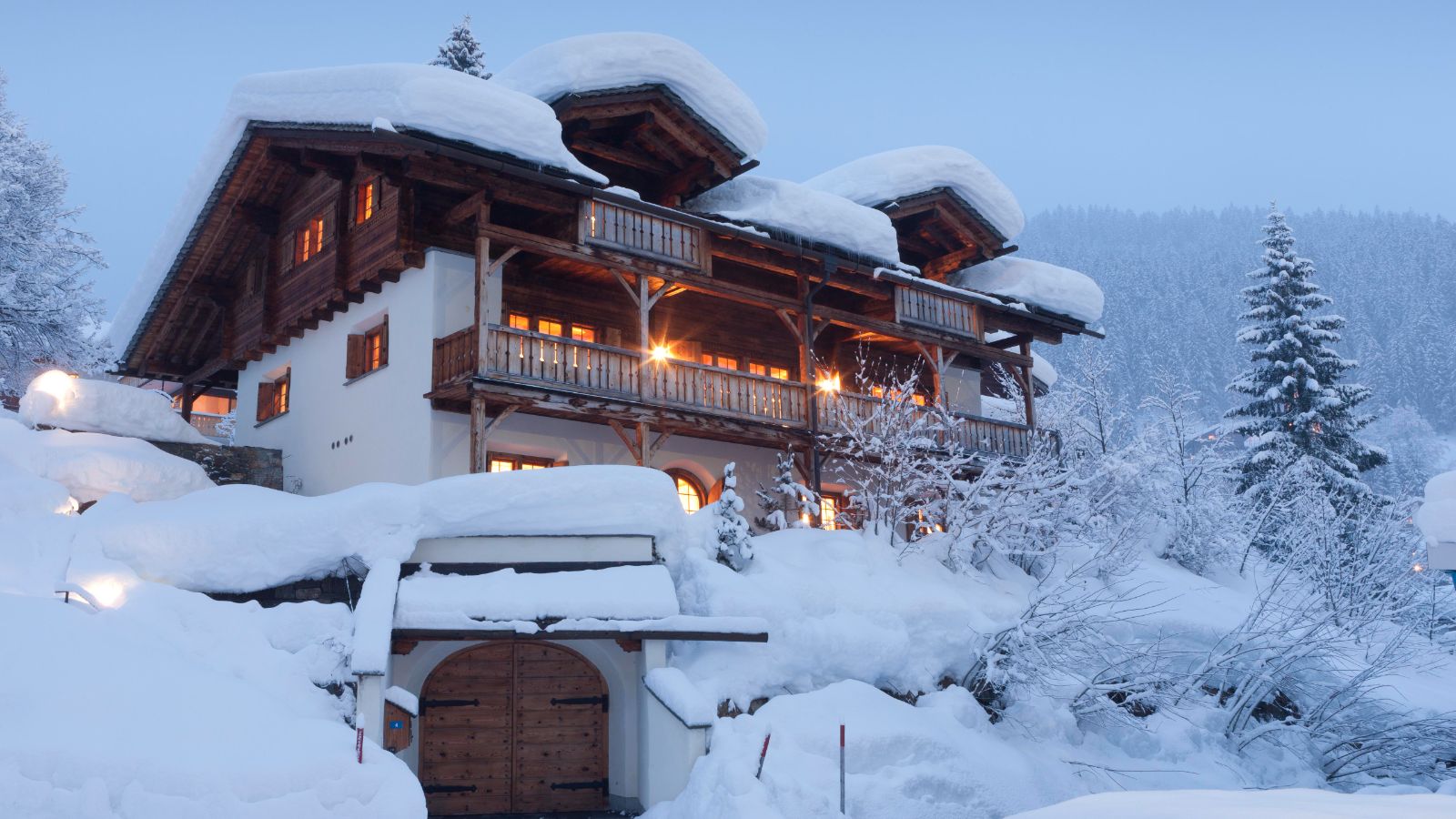 Luxury-ski-chalet- Casa Chimera-oxford-ski Chalet.jpg