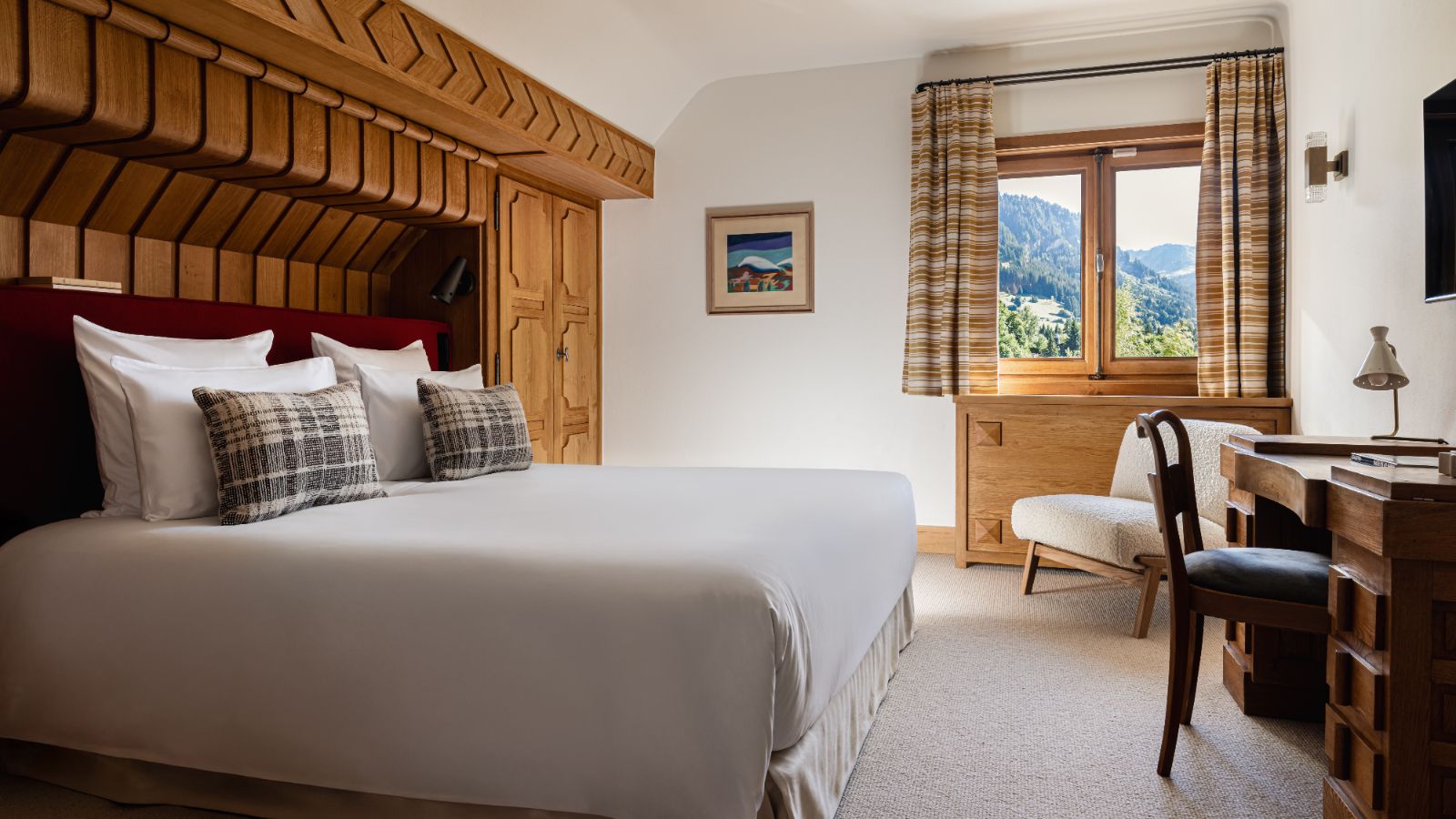 Luxury-ski-chalet Sarto -oxford-ski Bedroom (5).jpg