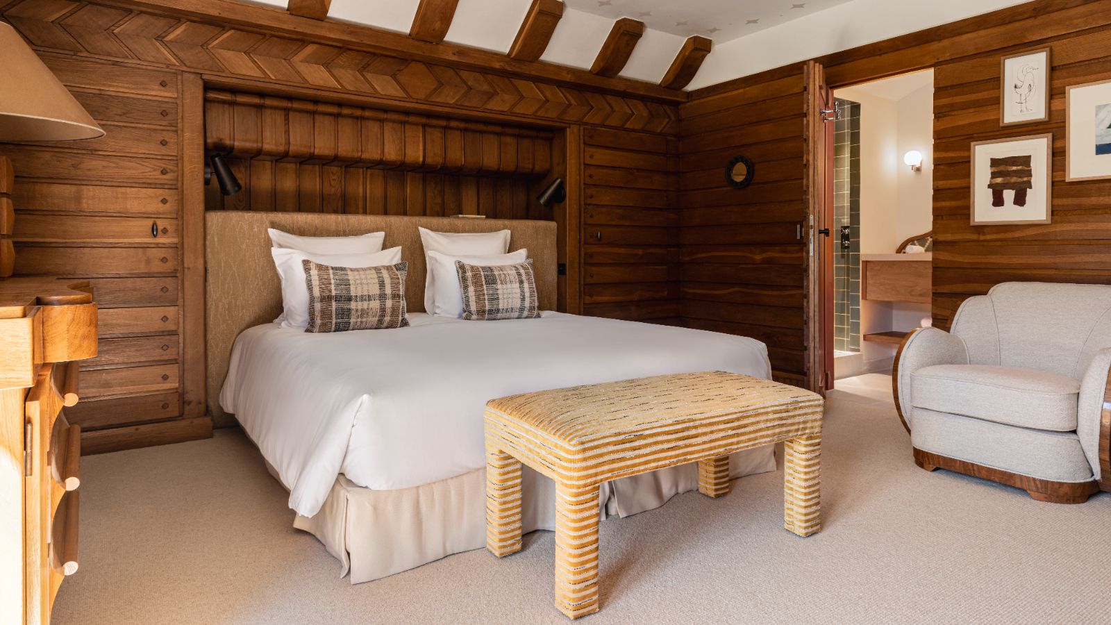 Luxury-ski-chalet Sarto -oxford-ski Bedroom (7).jpg