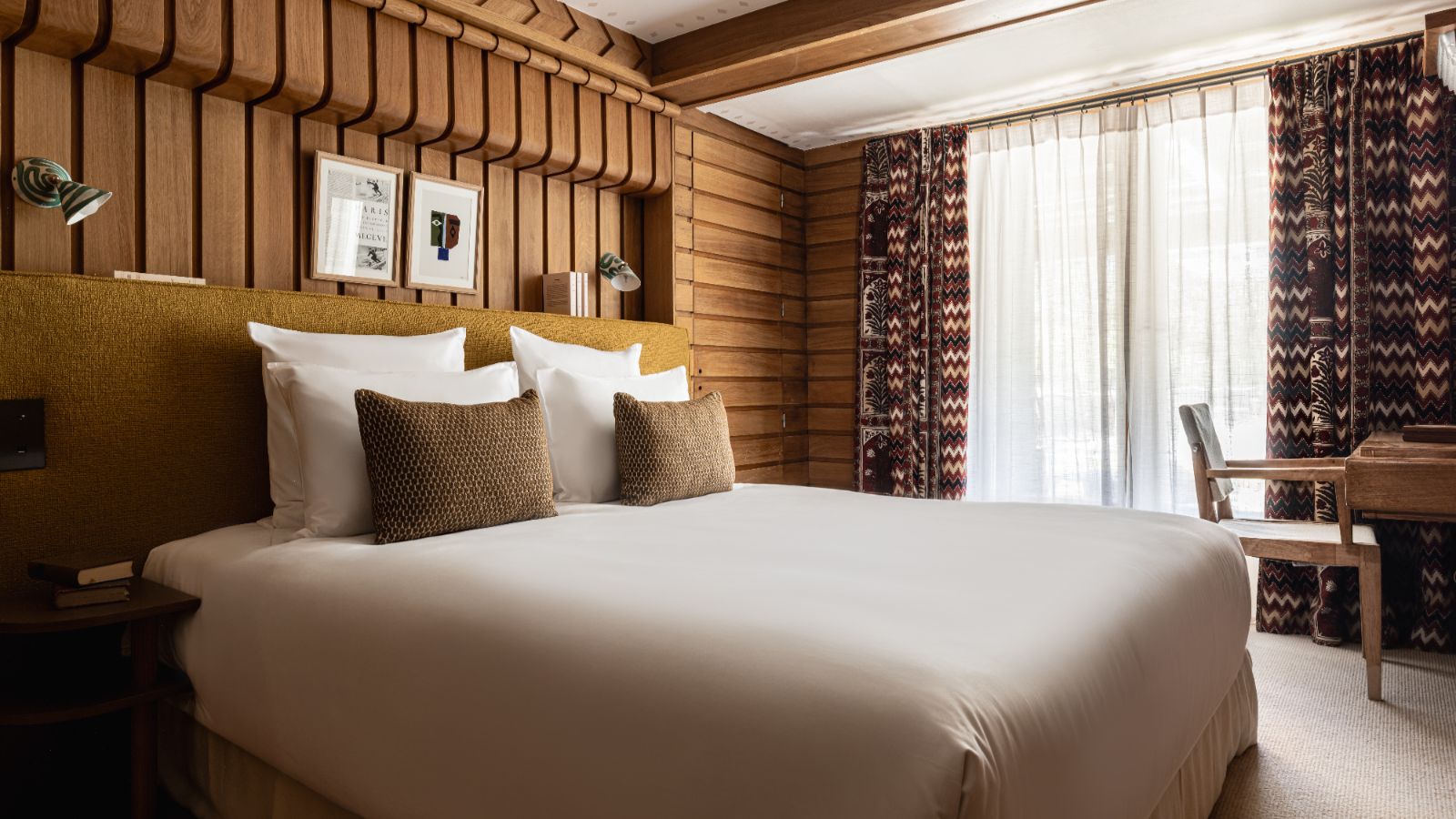 Luxury-ski-chalet Sarto -oxford-ski Bedroom (11).jpg