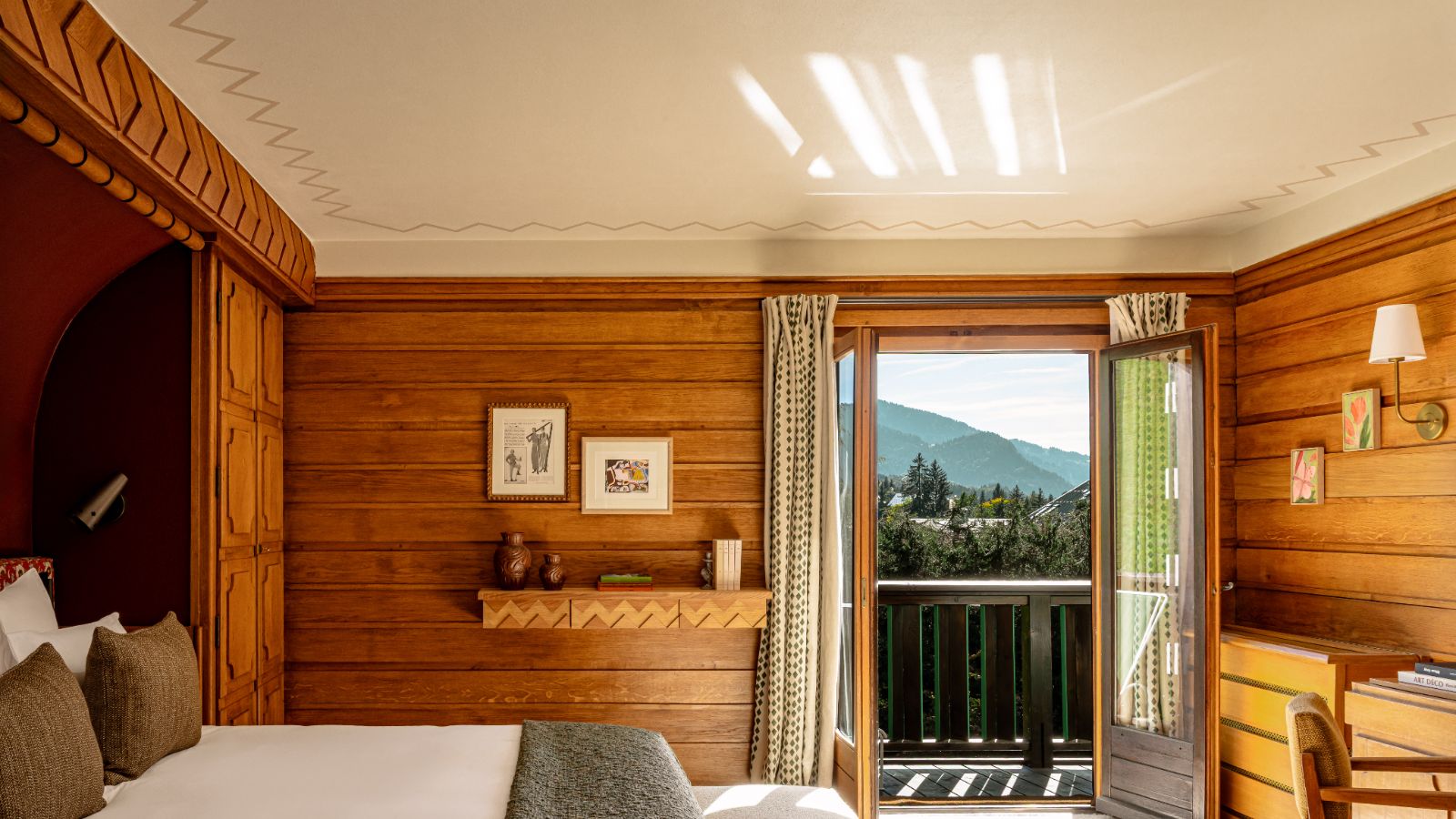 Luxury-ski-chalet Sarto -oxford-ski Bedroom (15).jpg